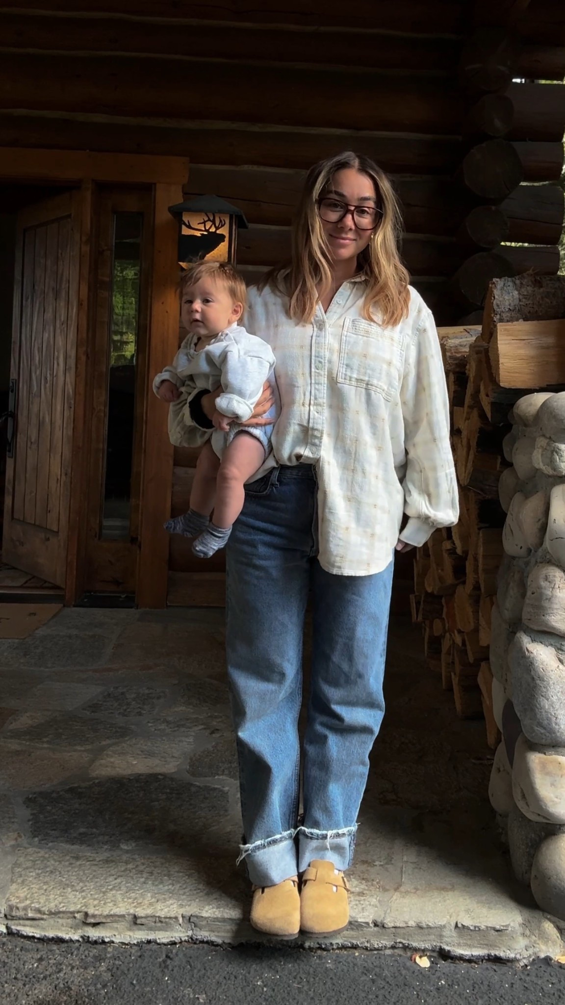 Aerie flannel is size S! They have soooo many cute ones rn! Jeans are TTS

Cozy fall outfit, fall ootd, flannel outfit