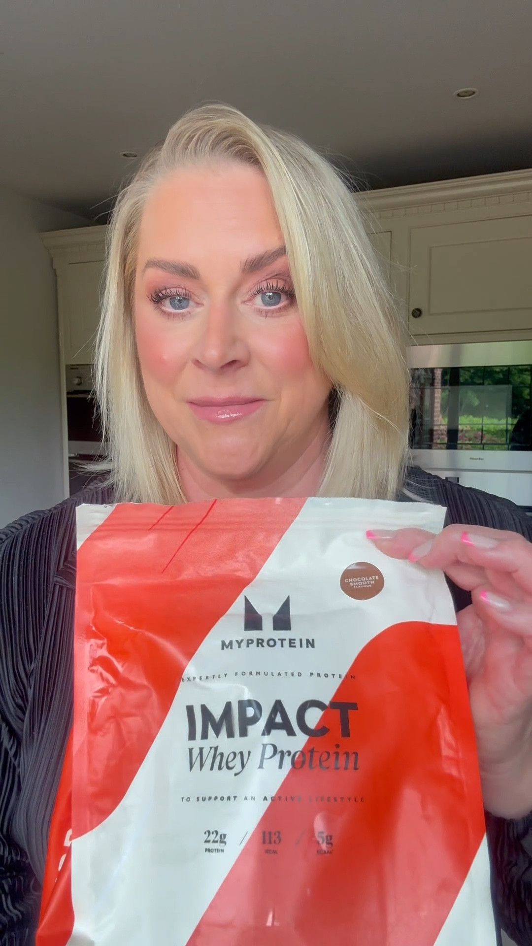 I get asked all the time about my training, HRT & supplements… here’s what I take 👇

🥛 Kefir – gut health = better energy + nutrient absorption
💪 Protein Powder – builds & maintains muscle
✨ Collagen – supports skin + joints as collagen declines in menopause
☀️ Vitamin D – boosts bone strength, mood & immunity
⚡ Creatine – aids muscle repair, strength & hydration

Training is key, but smart support makes all the difference. 💜


#LTKeurope #LTKover50style #LTKfitness