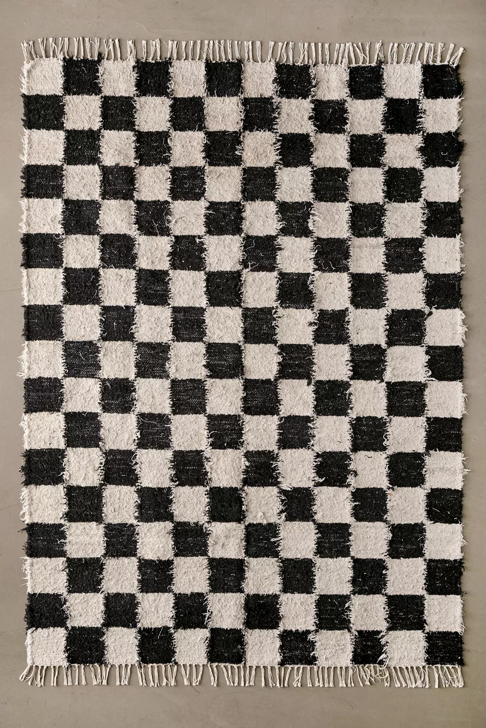 Checkerboard Woven Shag Rag Rug | Urban Outfitters (US and RoW)