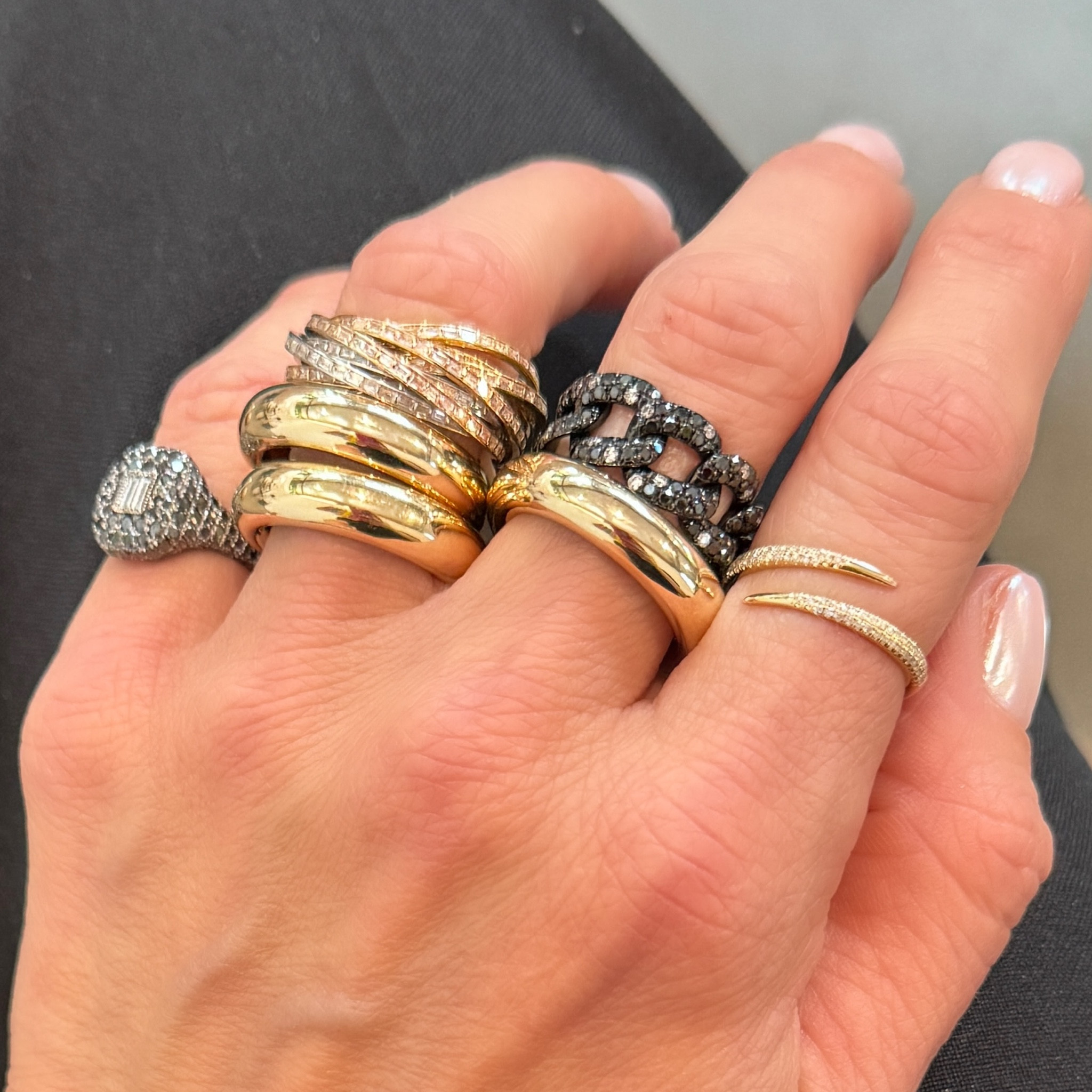 These ring stacks are absolutely stunning. It’s edgy and cool while maintaining a very sophisticated look. From the tube rings to that sparkly AF signet and that diamond covered link ring…it’s all just TOO GOOD. Get 25% off select sparkles now through Saturday the 11th. The sale goes public on the 12th but I wanted to give my LTK followers a sneak peek! #linkring #tubering #signetring #sparkles #diamonds #jewelrygirl #onlinejewelry #cyberweek #blackfriday #blackfridayjewelry #jewelrysale

#LTKHolidaySale #LTKGiftGuide #LTKCyberWeek