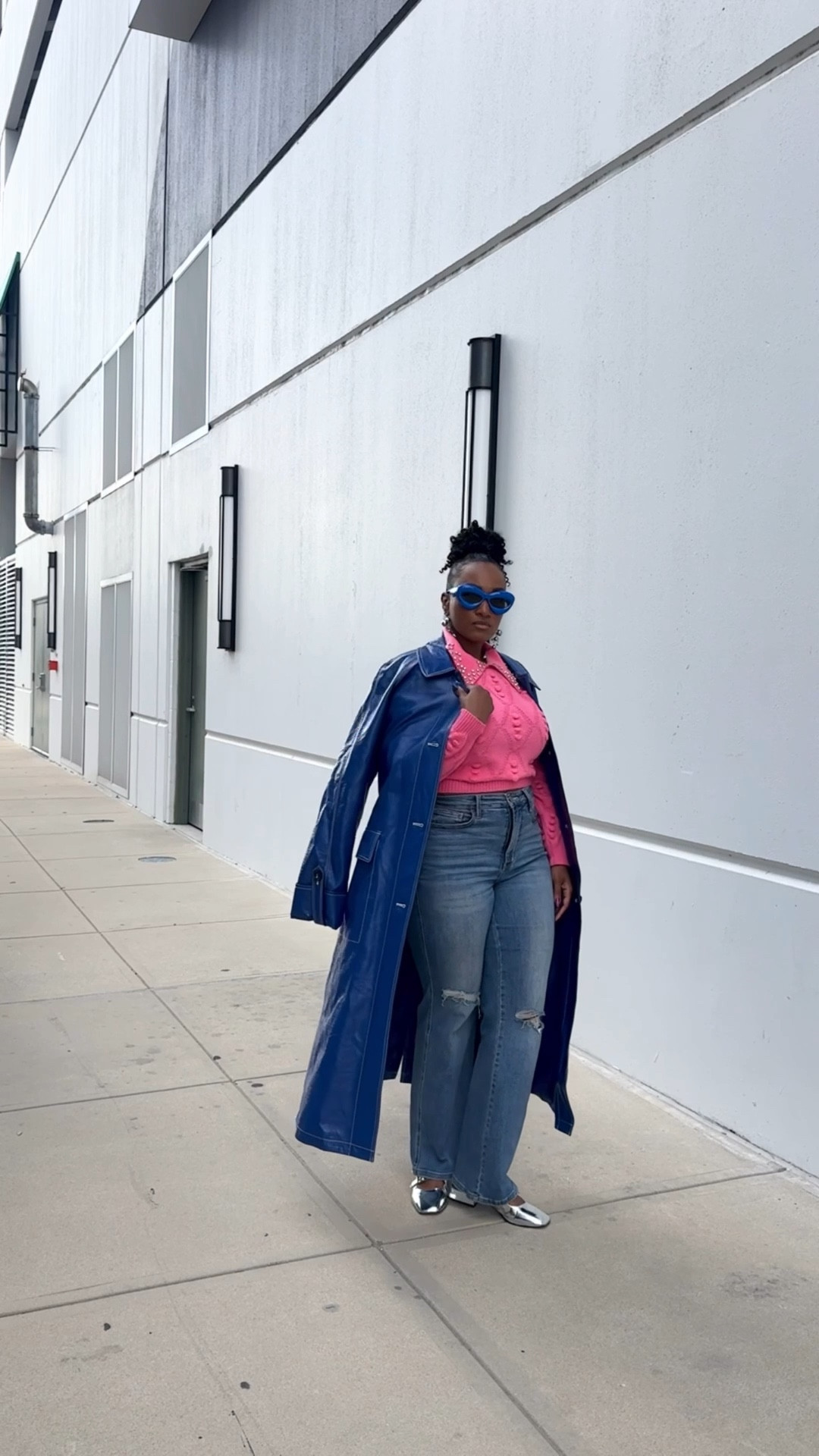 Loving this pink and blue color combo. 💙🩷 You can swap the blue for denim trench. Save this for your future outfit ideas. 

#LTKFindsUnder100 #LTKFindsUnder50 #LTKootd