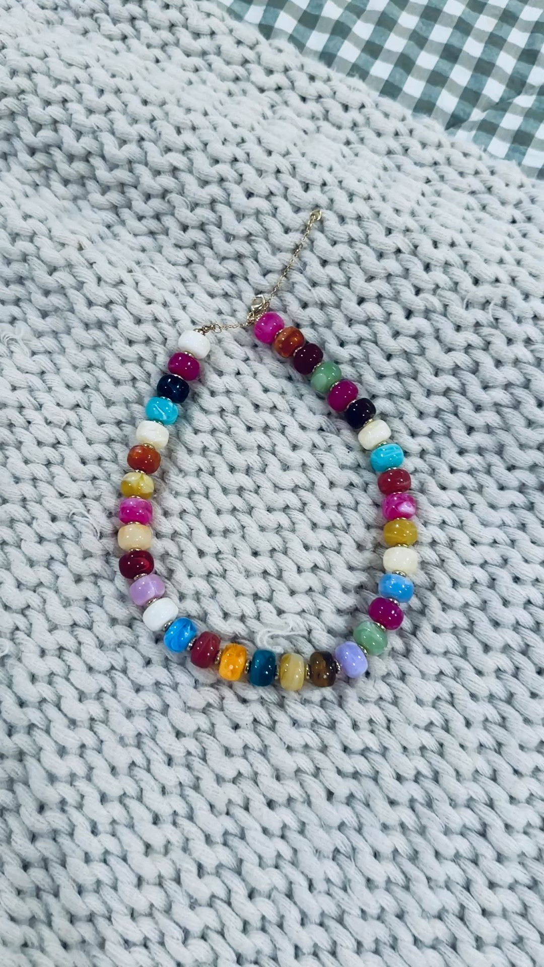 The cutest chunky colorful beaded necklace! 

 