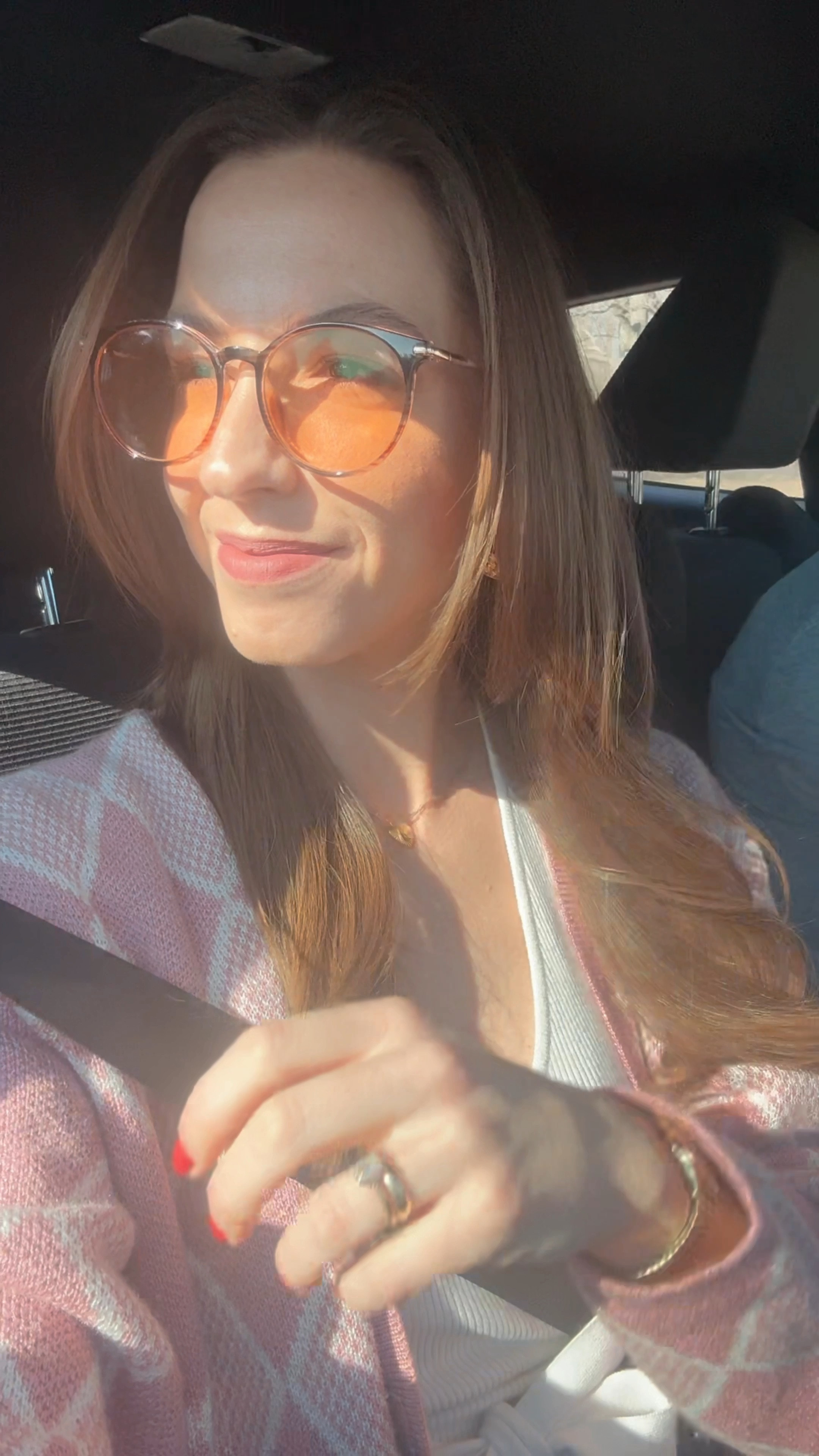 Wearing Theraspecs glasses as an entrepreneur to help reduce light sensitivity and migraines. #style #wellness #glasses

#LTKfitness #LTKVideo #LTKU