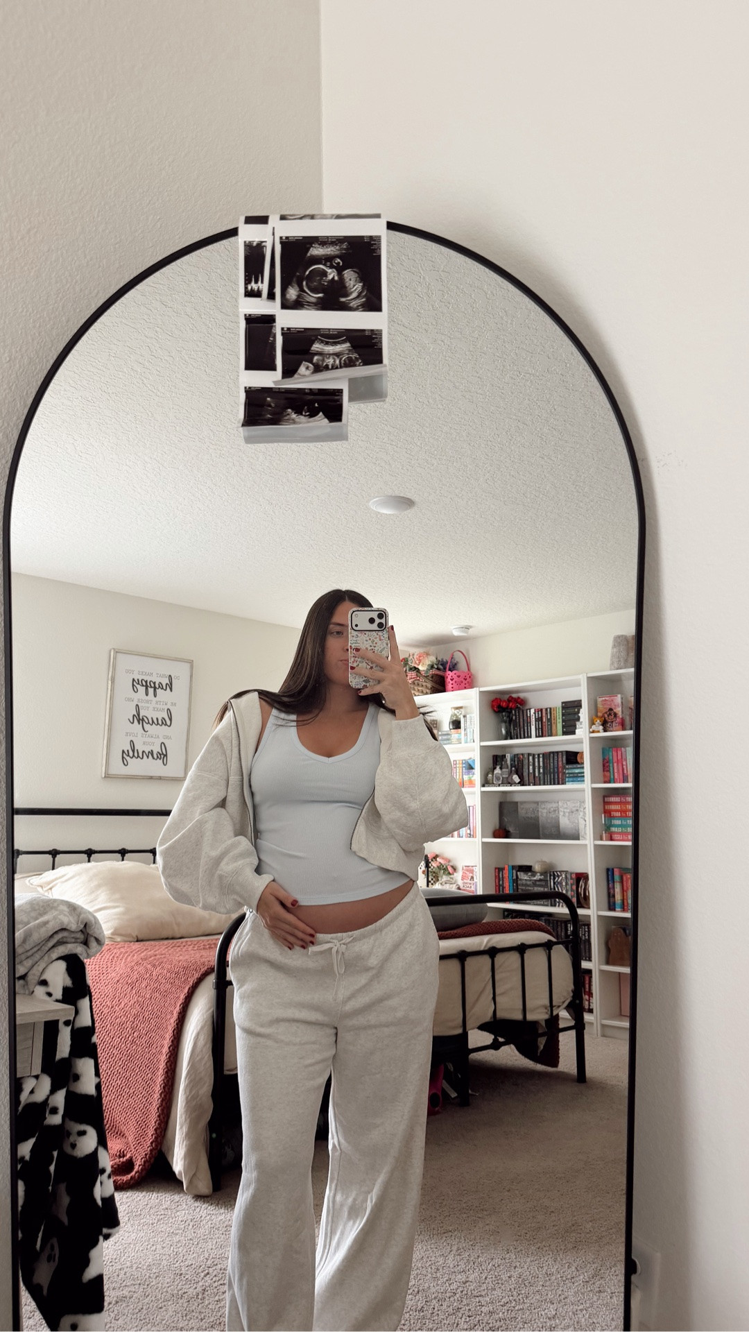 RUN 🏃🏻‍♀️ to American Eagle because this set is PERFECT! 🤍 #LTKFashion #Haul #OOTD #BumpFriendly

#LTKootd #LTKgrwm #LTKBump