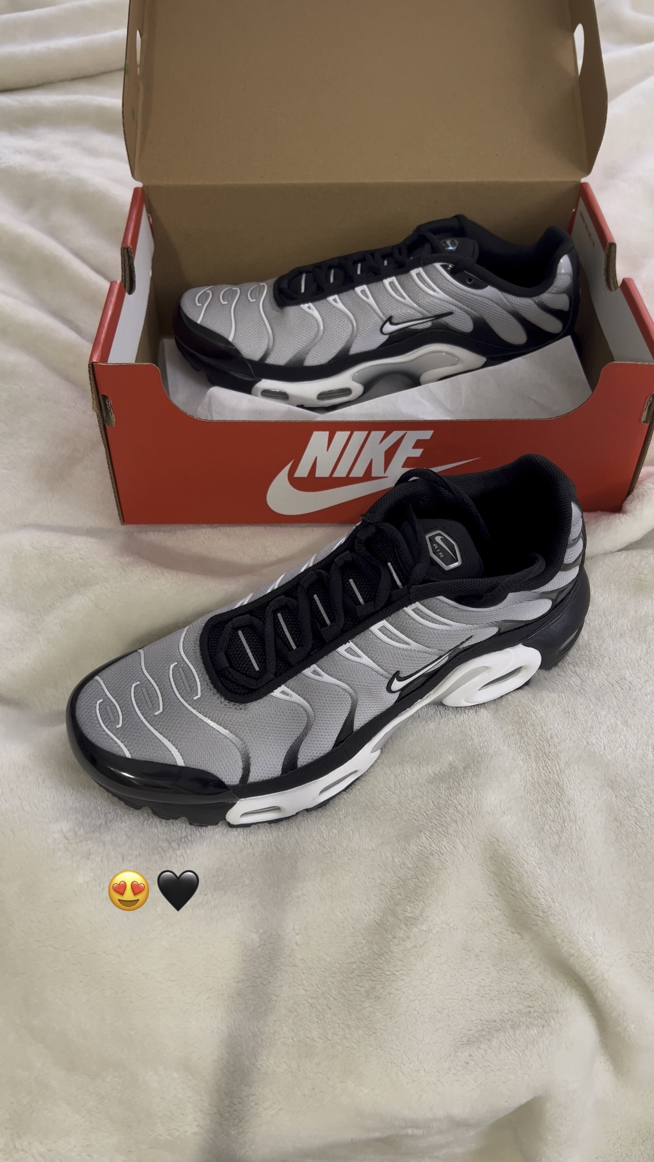 I’m a size 8 in Women’s Shoed, which means I can fit into Big Kid’s Shoes 😍 street style athleisure grey and black sneakers 

#LTKstyletip #LTKfit #LTKshoecrush