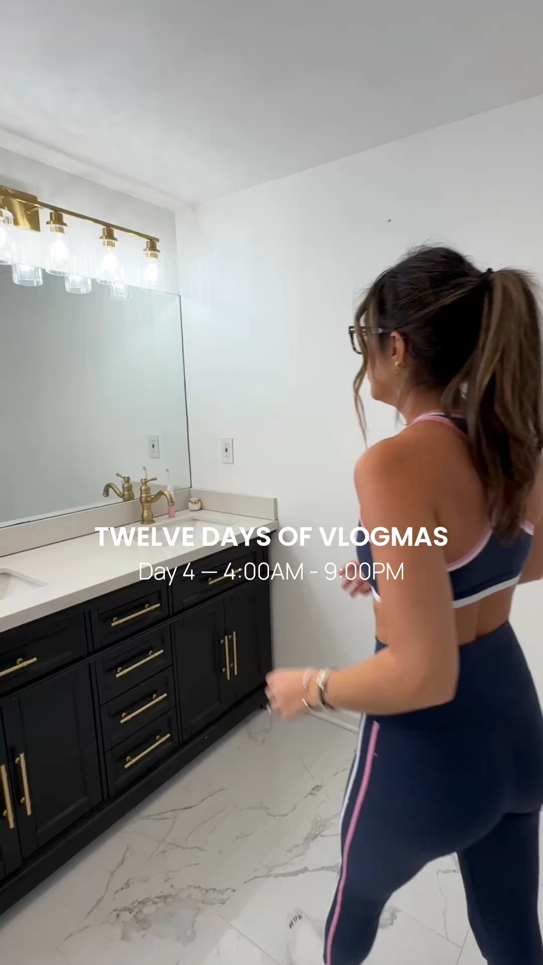 vlogmas day four in Connecticut ✨

Holiday workout set, the COZIEST robe, and my lounge set are all linked below 😘

#LTKHoliday #LTKdayinmylife #LTKvlog