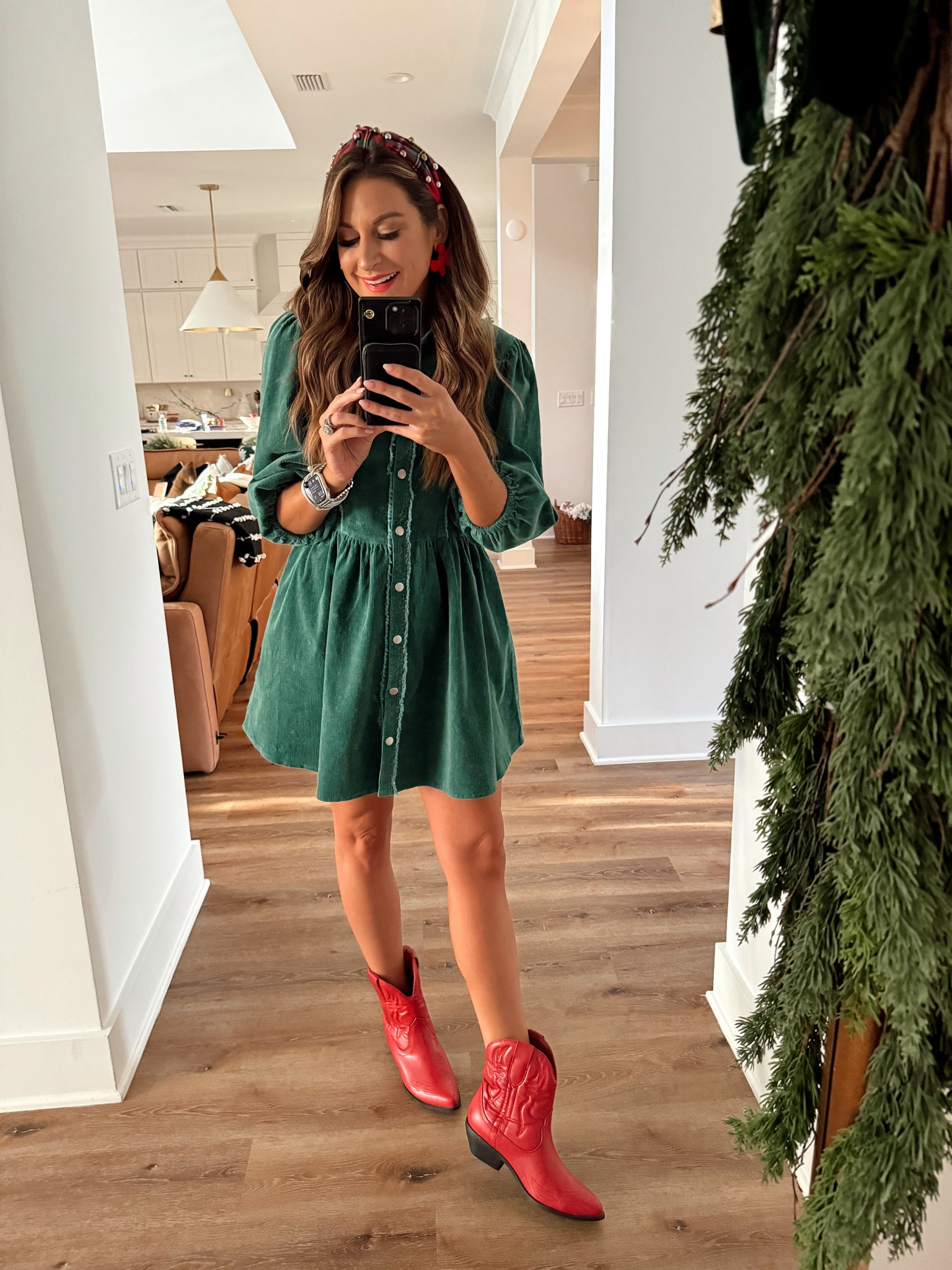 Holiday outfit
Shop dandy boutique 
Christmas Eve 