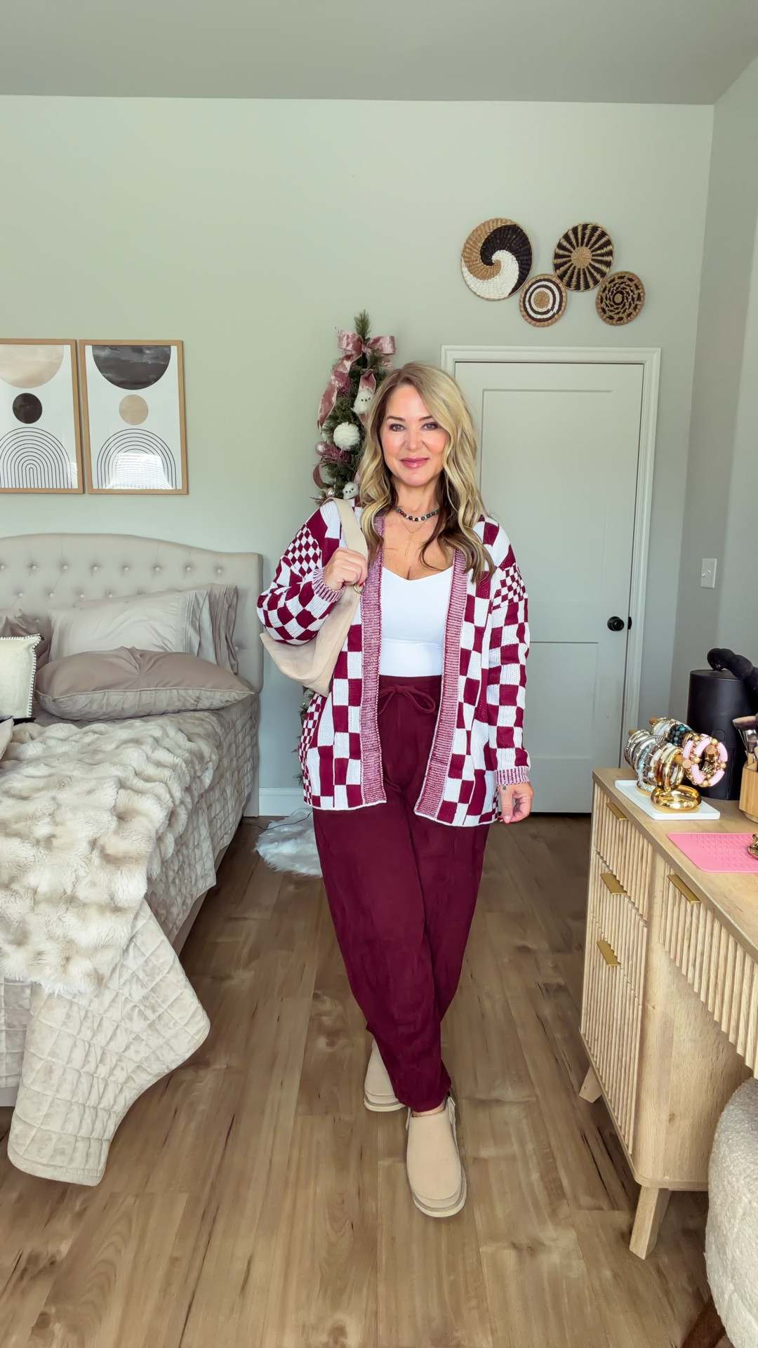 Size medium in everything 
Shoes tts

#LTKMidsize #LTKPetite #LTKOver40