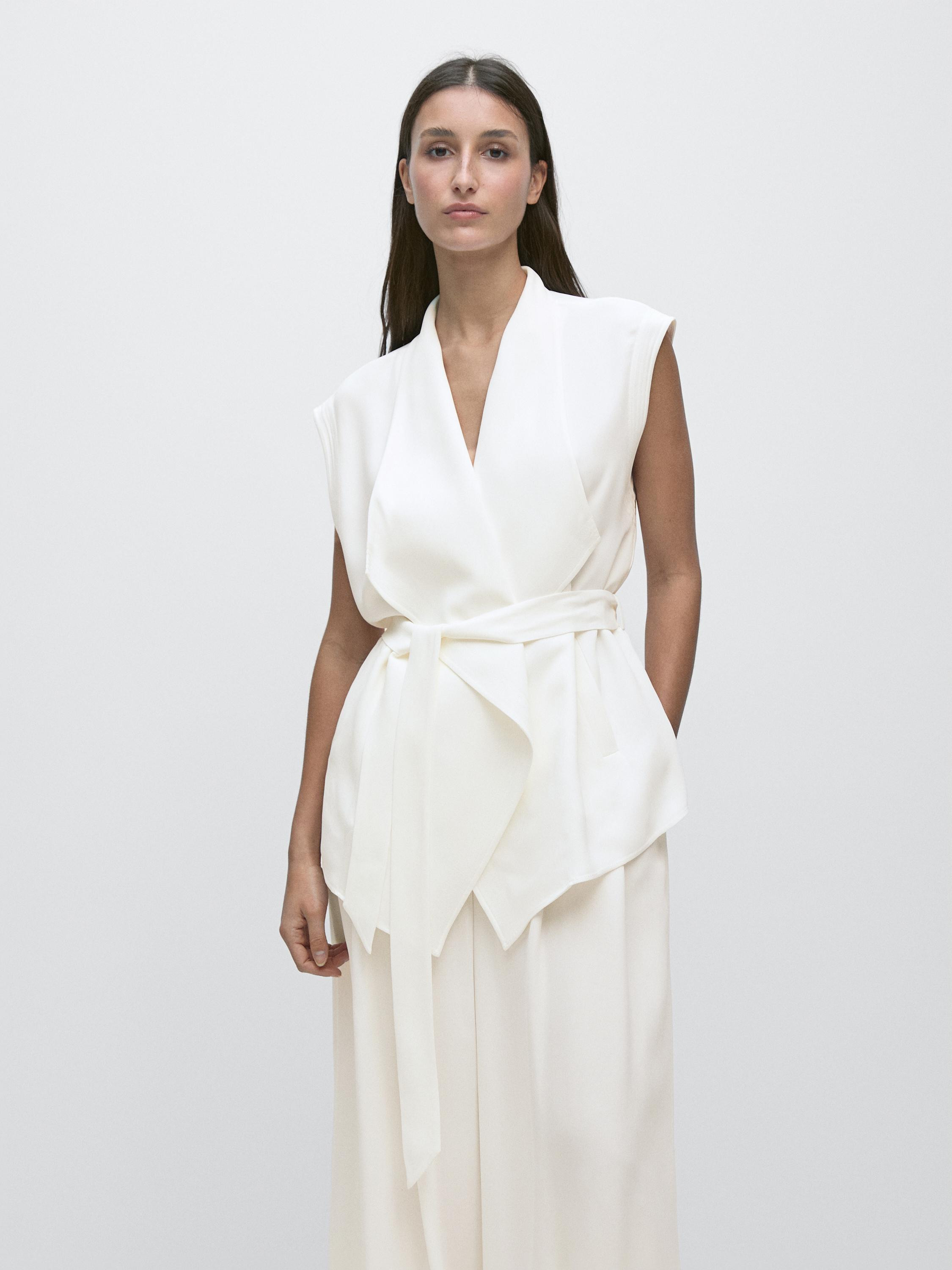 Crepe suit waistcoat | Massimo Dutti UK