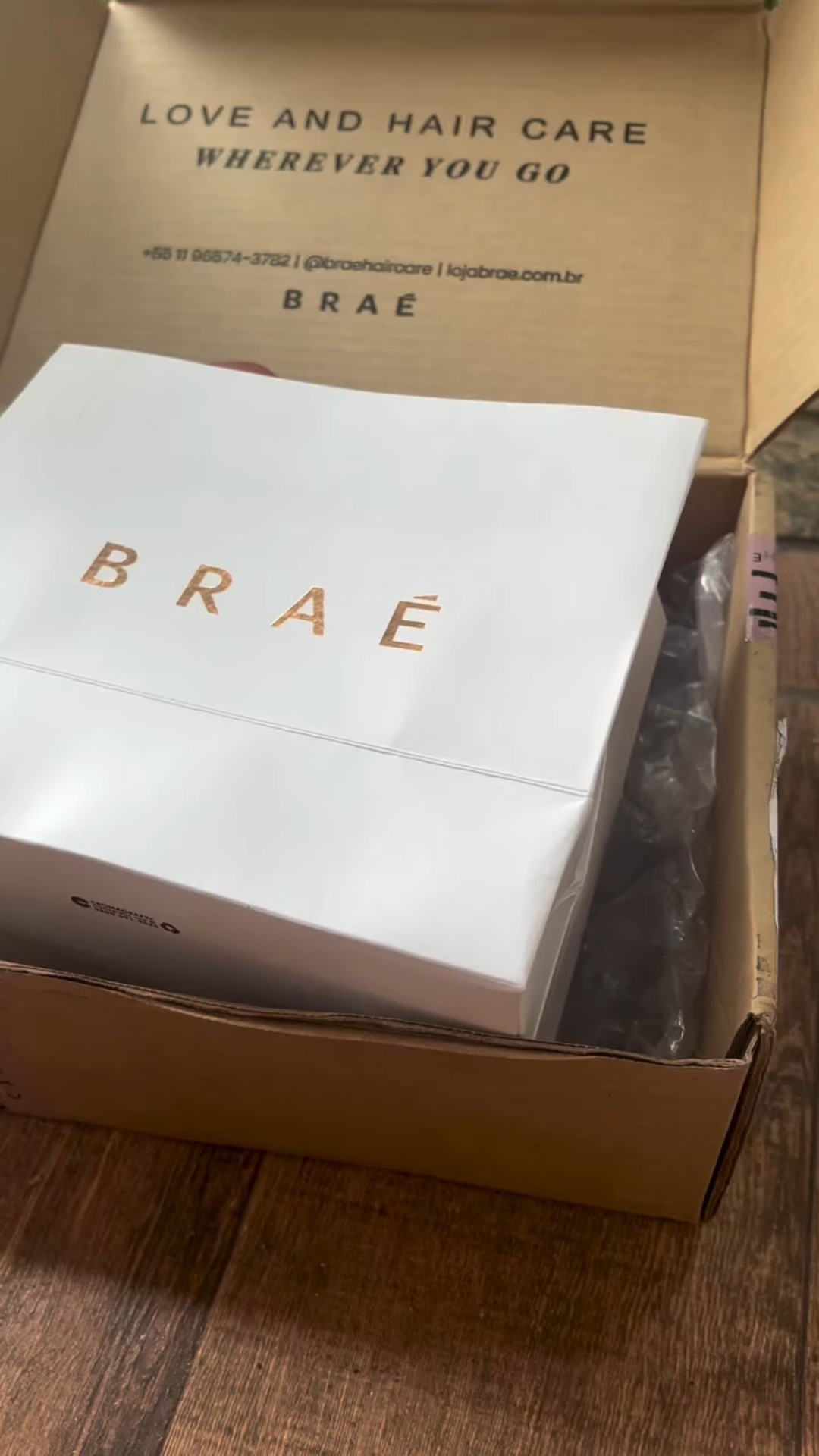 A linha Essential da BRAÉ é a solução ideal para quem busca  hidratação prolongada e reparação para cabelos opacos e danificados. Especialmente formulada com ativos poderosos que oferecem proteção diária contra agressões térmicas e externas, mantendo seus fios saudáveis, macios e cheios de vida. A linha Essential é perfeita para quem quer cabelos mais hidratados e reparados.

#LTKbrasil #LTKpromo #LTKbeleza