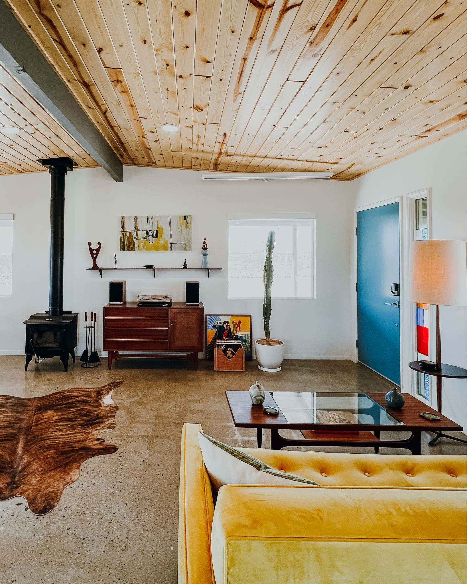 We have a new property on Airbnb!  We are so excited about this adorable vintage cabin near Joshua Tree.  I tagged what I purchased to get this place up and running and cash flowing! 

#LTKTravel #LTKHome #LTKOver40