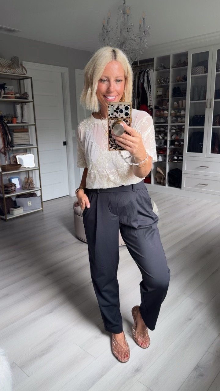 Top medium 
Pants small
Shoes run big

#LTKSaleAlert #LTKWorkwear #LTKOver40