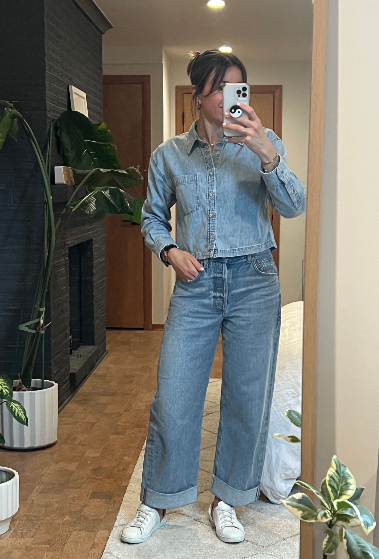 Denim x denim forever, sized down to a 26 on these jeans, fit is still nice and relaxed.