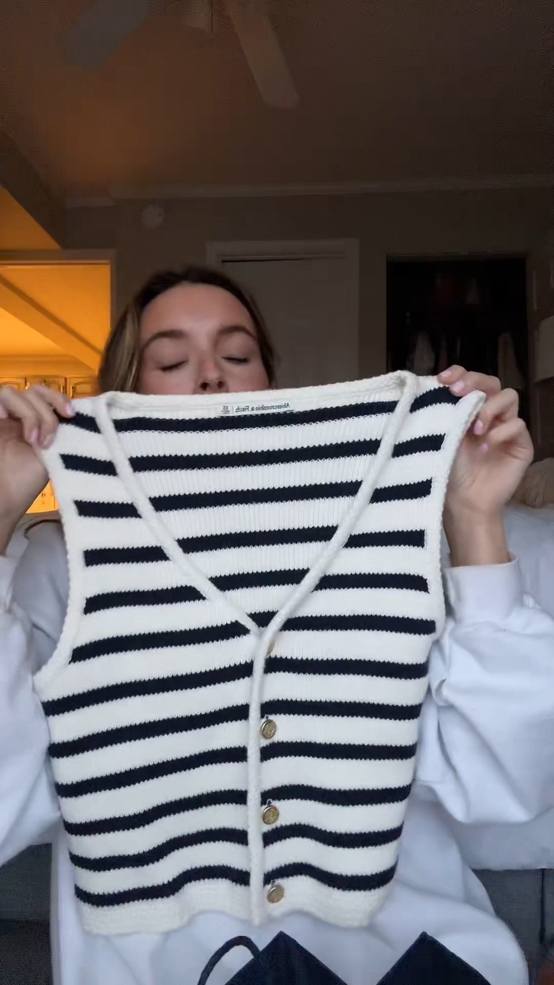 Spring Abercrombie haul 🍰 


Spring set vest, basic t shirts linen shorts linen top summer



#LTKstyletip #LTKSeasonal #LTKVideo