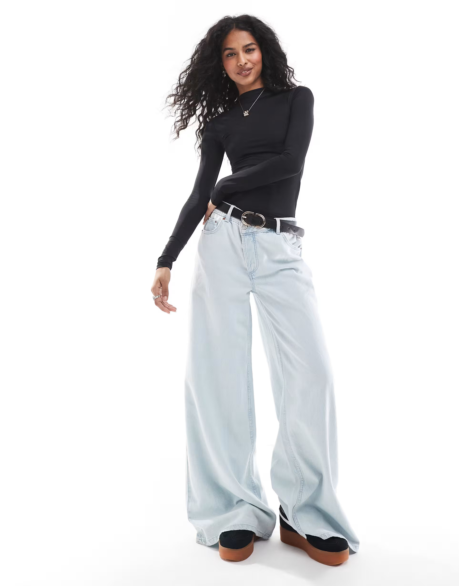 Pull&Bear polyamide sculpt long sleeve body in black | ASOS | ASOS (Global)