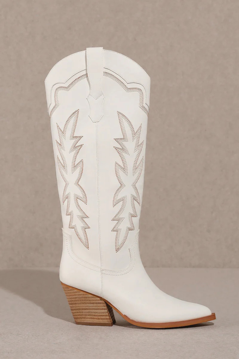 Nashville Boot in White | lauren nicole