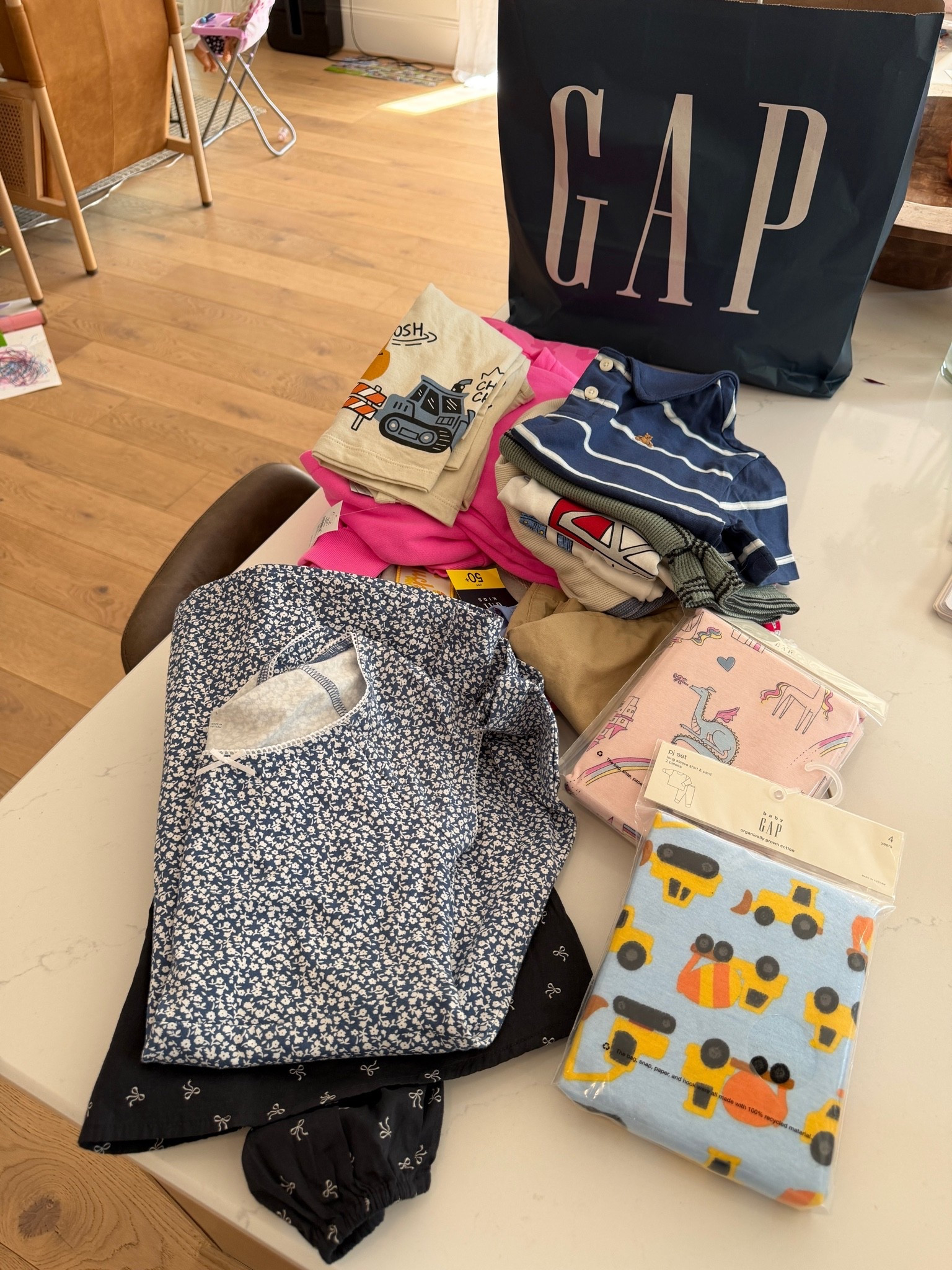 Back to school shopping at Gap!

#LTKmomlife #LTKKids #LTKSaleAlert