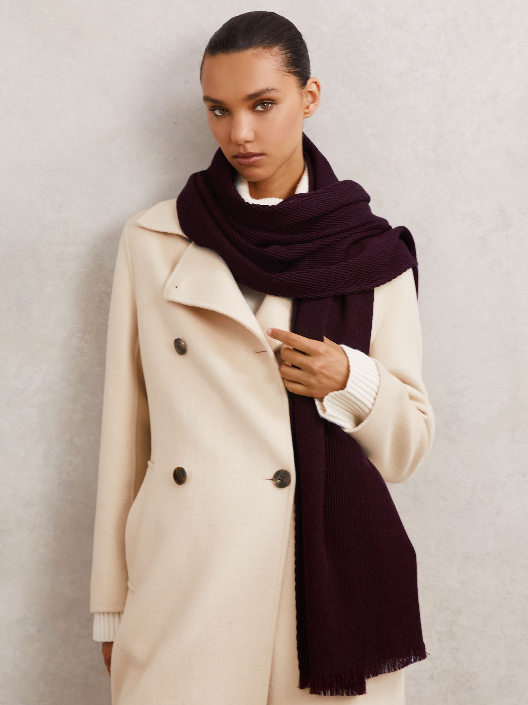Reiss Wool Pleated Scarf in Burgundy | REISS | Reiss DE