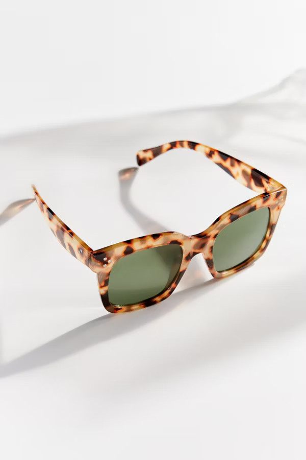 Piper Oversized Square Sunglasses | Urban Outfitters (US and RoW)