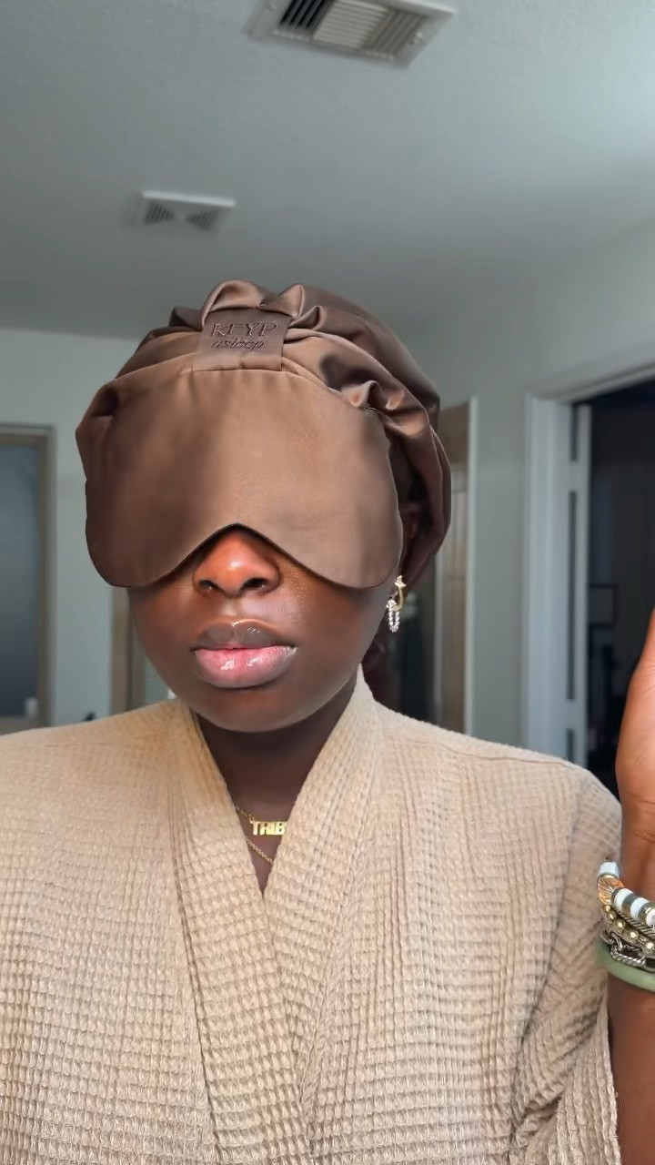 This facial steamer makes me so happy! Also, this satin hair hair cap from KEYP is so cute!
@keypbeautiful #ad