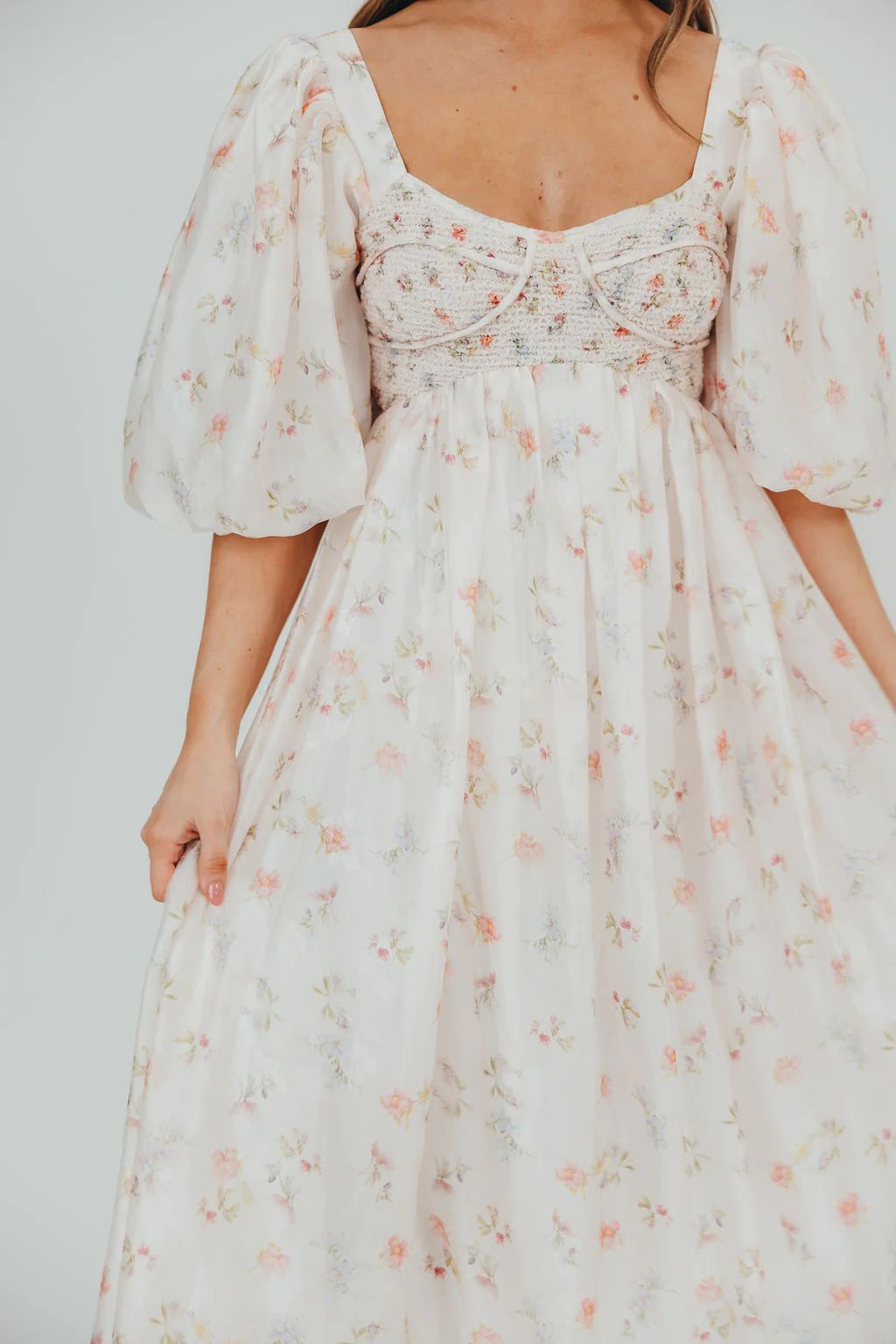 Harlow Maxi Dress in Tiny Pink Floral - Bump Friendly & Inclusive Sizi | Worth Collective