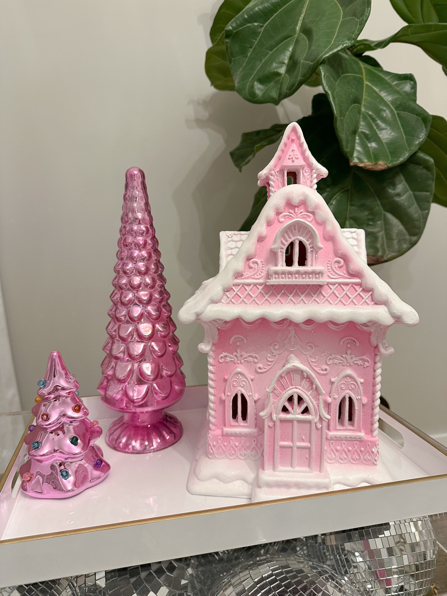 I found the cutest pink gingerbread house on Amazon

Pink Christmas, gingerbread house, Christmas decor 

#LTKHome #LTKSeasonal #LTKHoliday