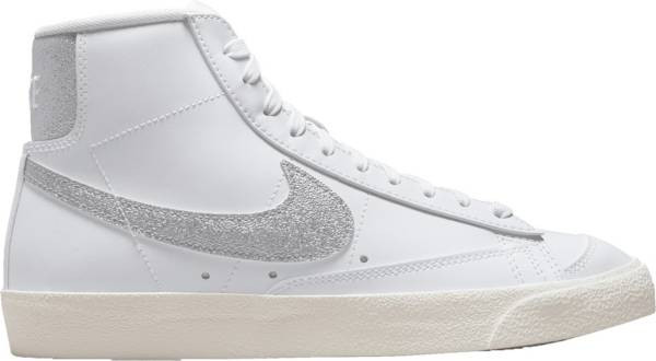 Nike Women's Blazer Mid 77 Shoes | DICK'S Sporting Goods | Dick's Sporting Goods