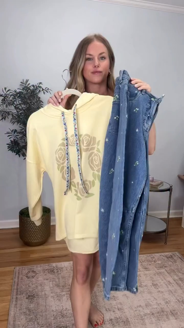 ☀️ CASUAL OUTFIT☀️ Just comment LOVE for links! 

This Amazon sweatshirt is giving major Free People vibes without the Free People price tag 🤍 Paired it with these embroidered jeans that are now marked down to $26. Easy, comfy, and cute = the everyday mom outfit formula 👏

#MomStyle #CasualMomOutfit #AmazonFashionFinds #AmazonStyle #EverydayMomStyle Affordable Fashion.  Mom ootd.  Casual Chic.  Free people lookalike.  Daily momstyle.  Style on a budget.  Amazon Finds.  Cute casual outfit.  Easy momstyle.  Fashion Finds.

#LTKootd #LTKmomlife #LTKSaleAlert