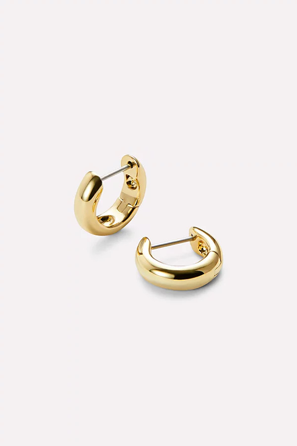 Ana Luisa Giulia Bold Huggie Hoops in Gold, Women's at Urban Outfitters | Urban Outfitters (US and RoW)
