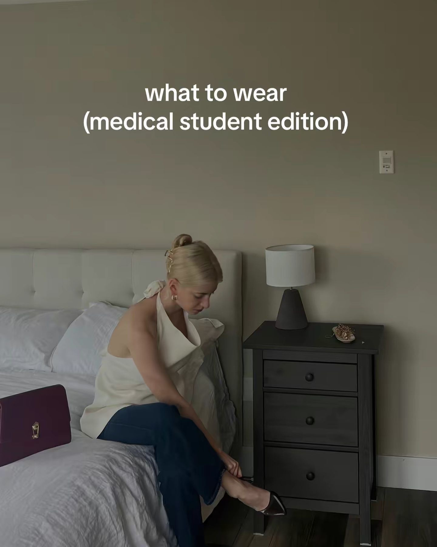 what to wear (medical student edition): 

the girlies loved loved loved my reel about clothing for medical school so I’m gonna put together some inspo like these for you in the next few weeks 🤍

#medstudent #outfitinspo #scrubs #hospital #studyday #library #medschoollife #medschool #medicine #outfit #fashioninfluencer #contentcreator