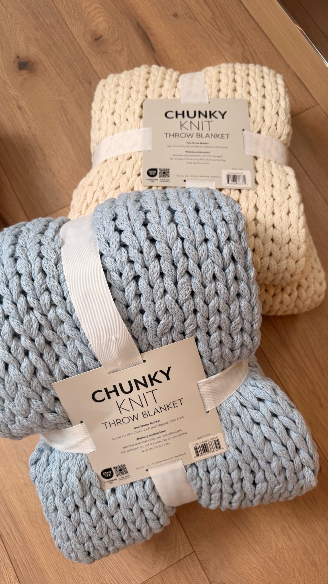 These chunky knit blankets are the definition of cozy home vibes ✨
I love adding little touches like this around the house because they instantly make any space feel warmer, softer & more inviting. The texture, neutral colors & oversized knit look so beautiful draped over a couch or chair 🤍

Estas mantas chunky knit están demasiado cozy ✨
Me encanta cómo hacen la casa sentirse más cálida, aesthetic y súper comfy al instante 🤍

Follow me on Instagram and YouTube
@kirasfashionfinds

#LTKHome #LTKvlog #LTKdayinmylife