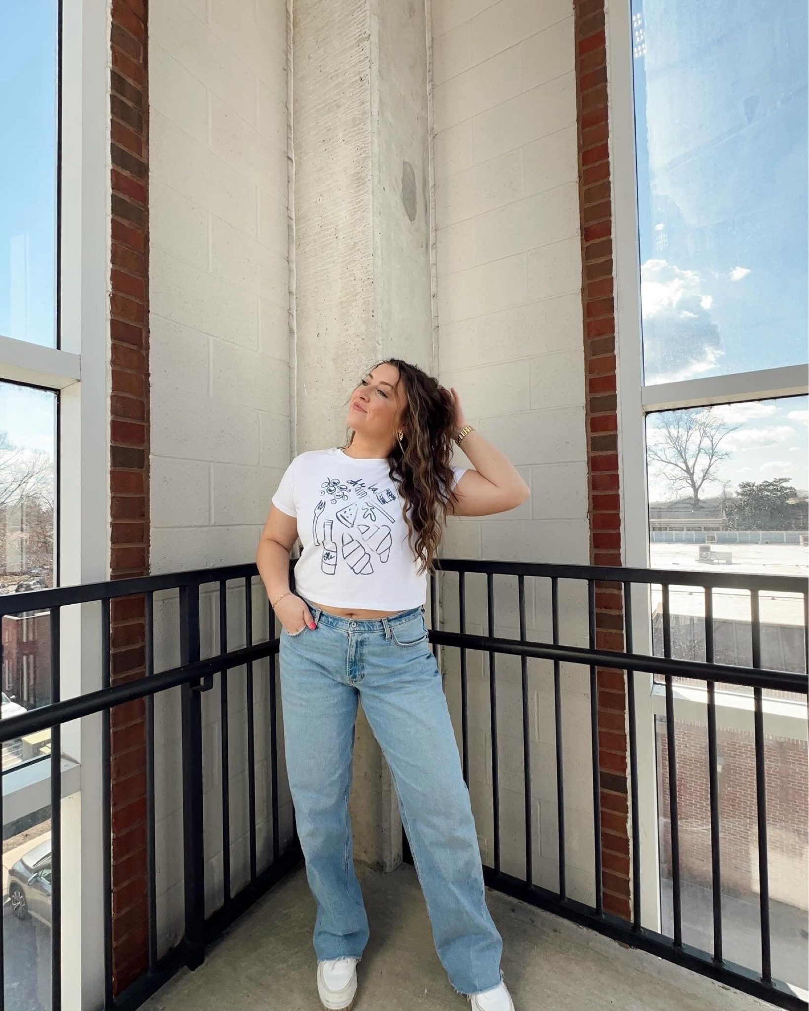 If there is one thing you should get from this outfit let it be the shoes. They are my go to casual sneakers. I am a puma STAN. They are affordable, comfy, and cute. 

#LTKstyletip #LTKshoecrush #LTKfindsunder100