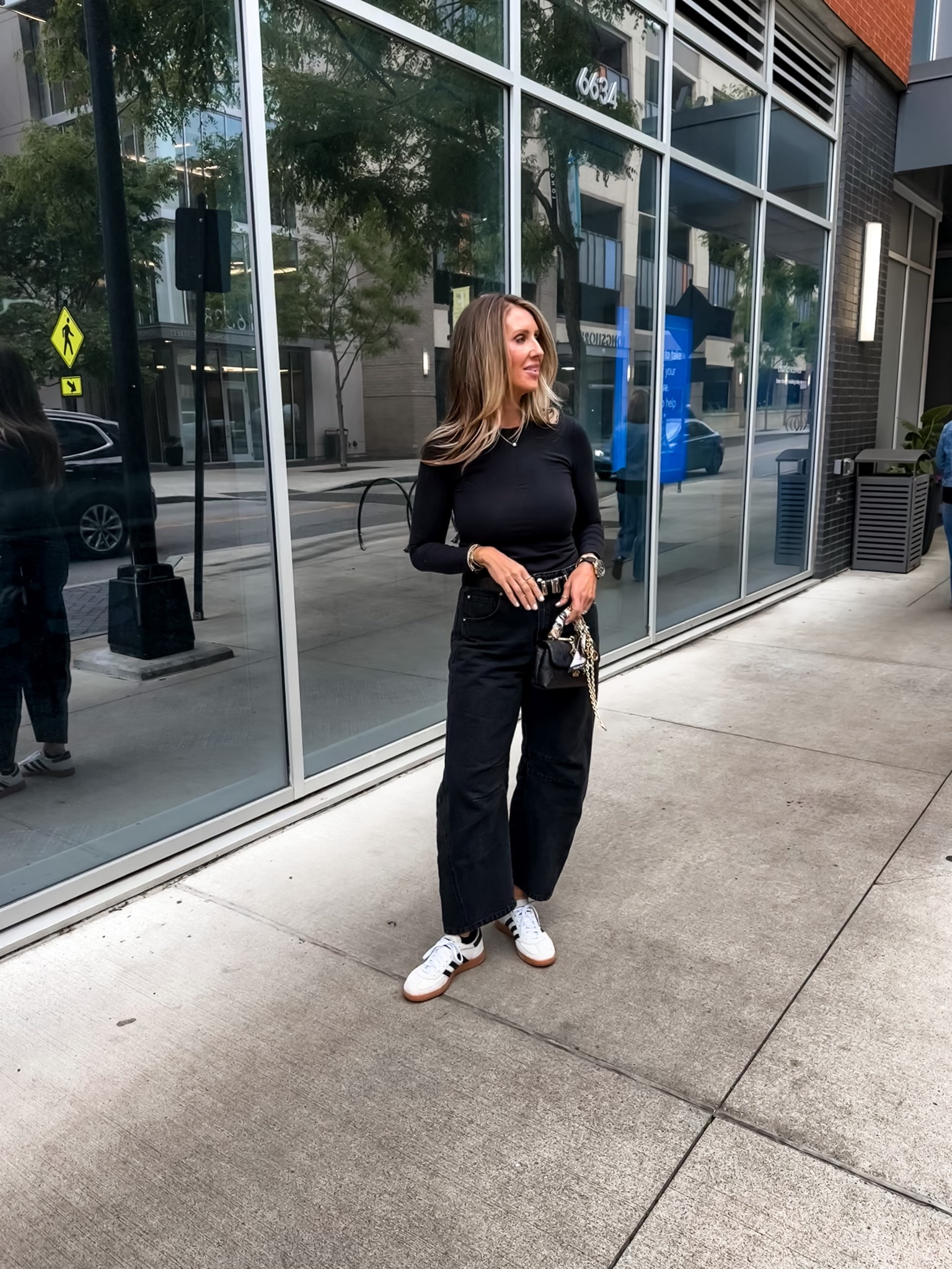 Amazon denim
Sz large 
Long sleeve tops size medium


#LTKmorningroutine #LTKdayinmylife #LTKOver40