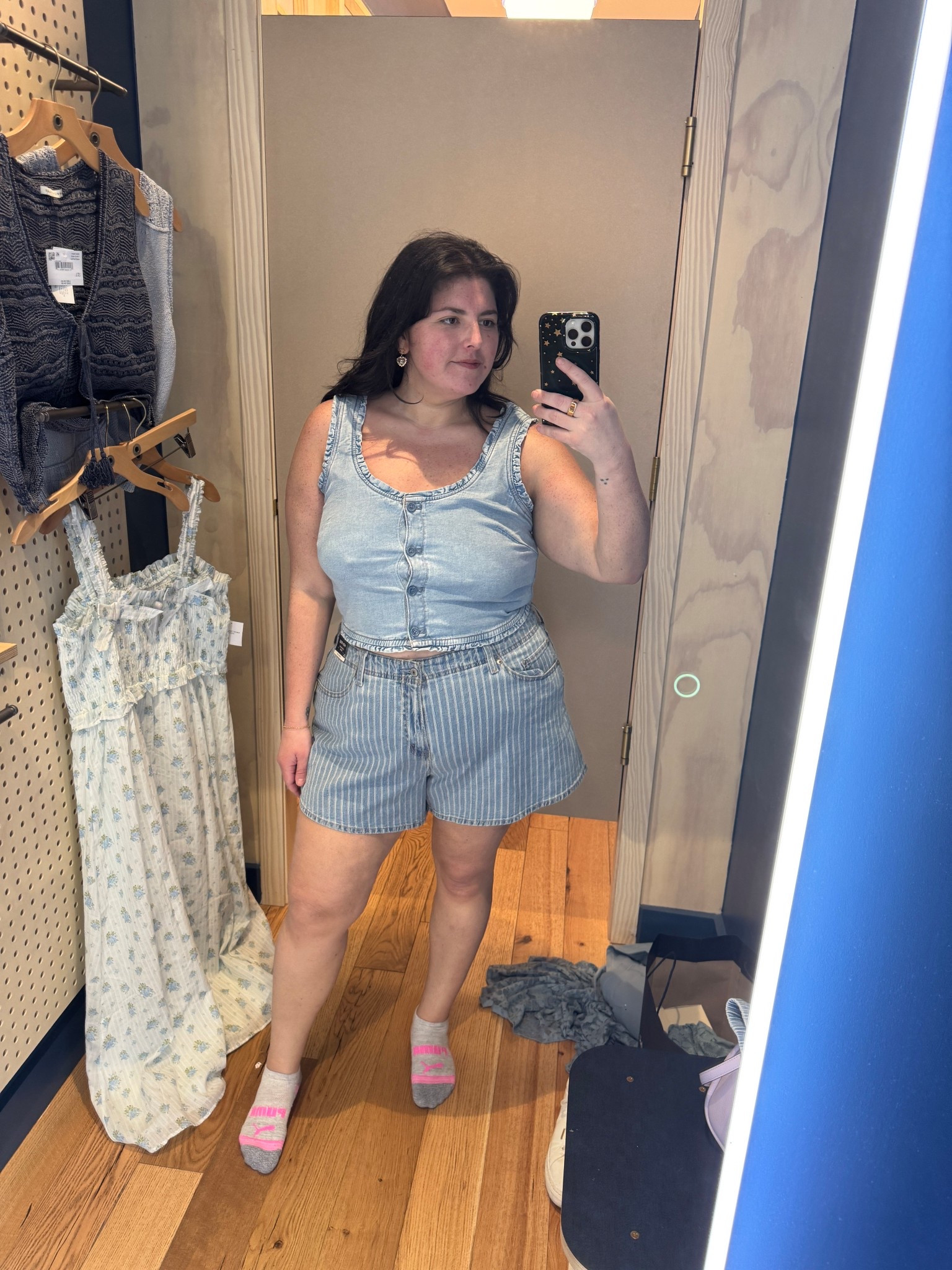 Love this denim top from American eagle and it’s on sale!

#LTKMidsize #LTKPlusSize #LTKSaleAlert