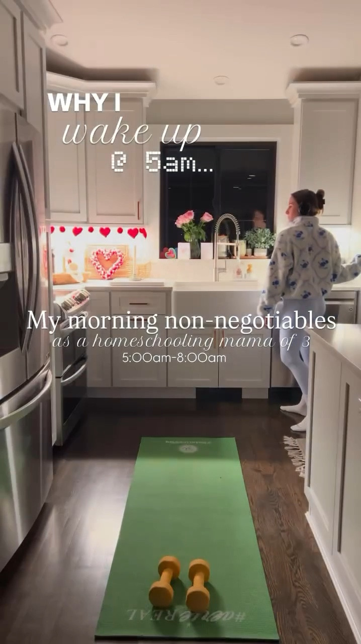 My morning routine as a busy homeschool mama of 3! I linked my morning favorites! 💝

#LTKdayinmylife #LTKmorningroutine #LTKgrwm