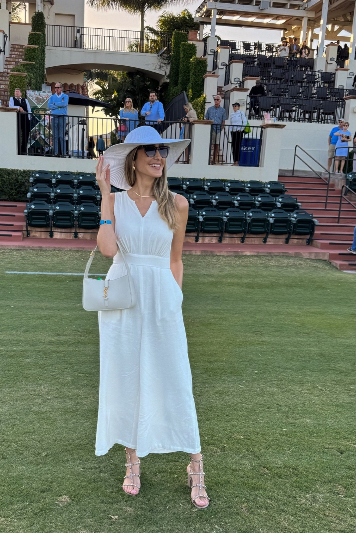Amazon jumpsuit that has an amazing quality, and it looks beautiful and chic. 
It runs tts. I am wearing a size small 




#LTKfindsunder50 #LTKstyletip #LTKU