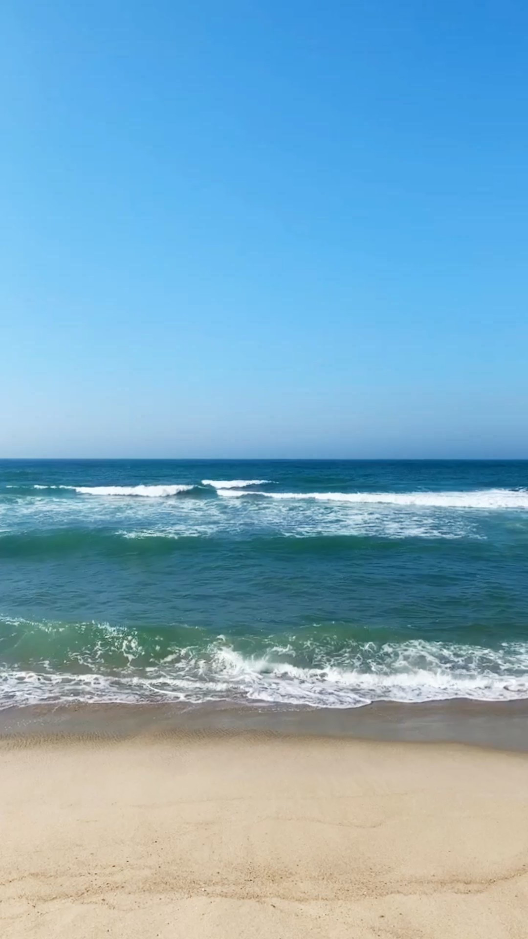 #EGpartner Could really go for a beach day right about now ☀️ Trying to map out our 2026 travels now that @Expedia’s Black Friday sale is live! Book by 12/2/2025 11:59 pm in hotel property local time; travel by 12/30/2026. Member Prices are available to Expedia® app users and One Key members. Limited availability, blackout periods may apply. #ad #paidlink 