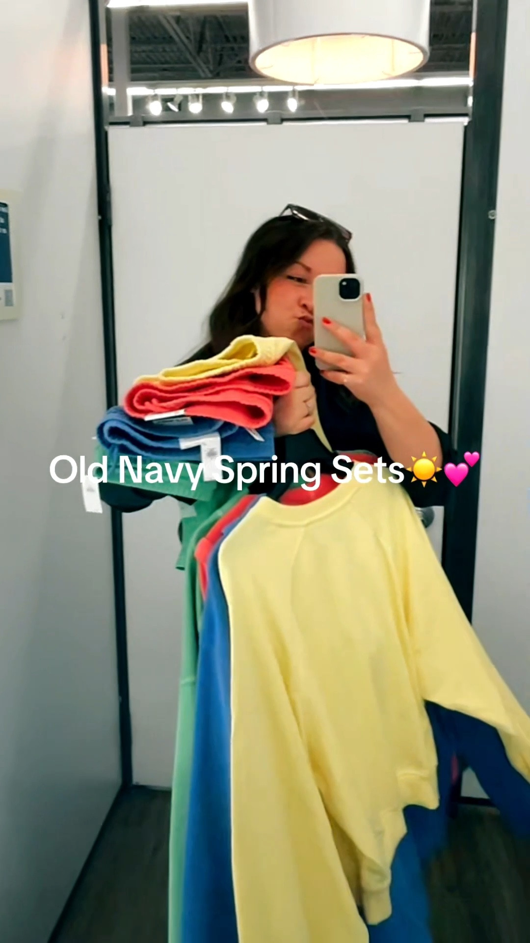 POV: You found the perfect matching sets for Spring 2026 at Old Navy 🌸✨ I’m obsessed with the quality this year! Whether you’re grabbing coffee or heading to the beach, these are a literal uniform. Found some matching flip-flops too!
Linking the full haul in my LTK! 🔗👇
#OldNavyHaul #SpringFashion2026 #MatchingSets #OldNavyFinds #SpringOutfits