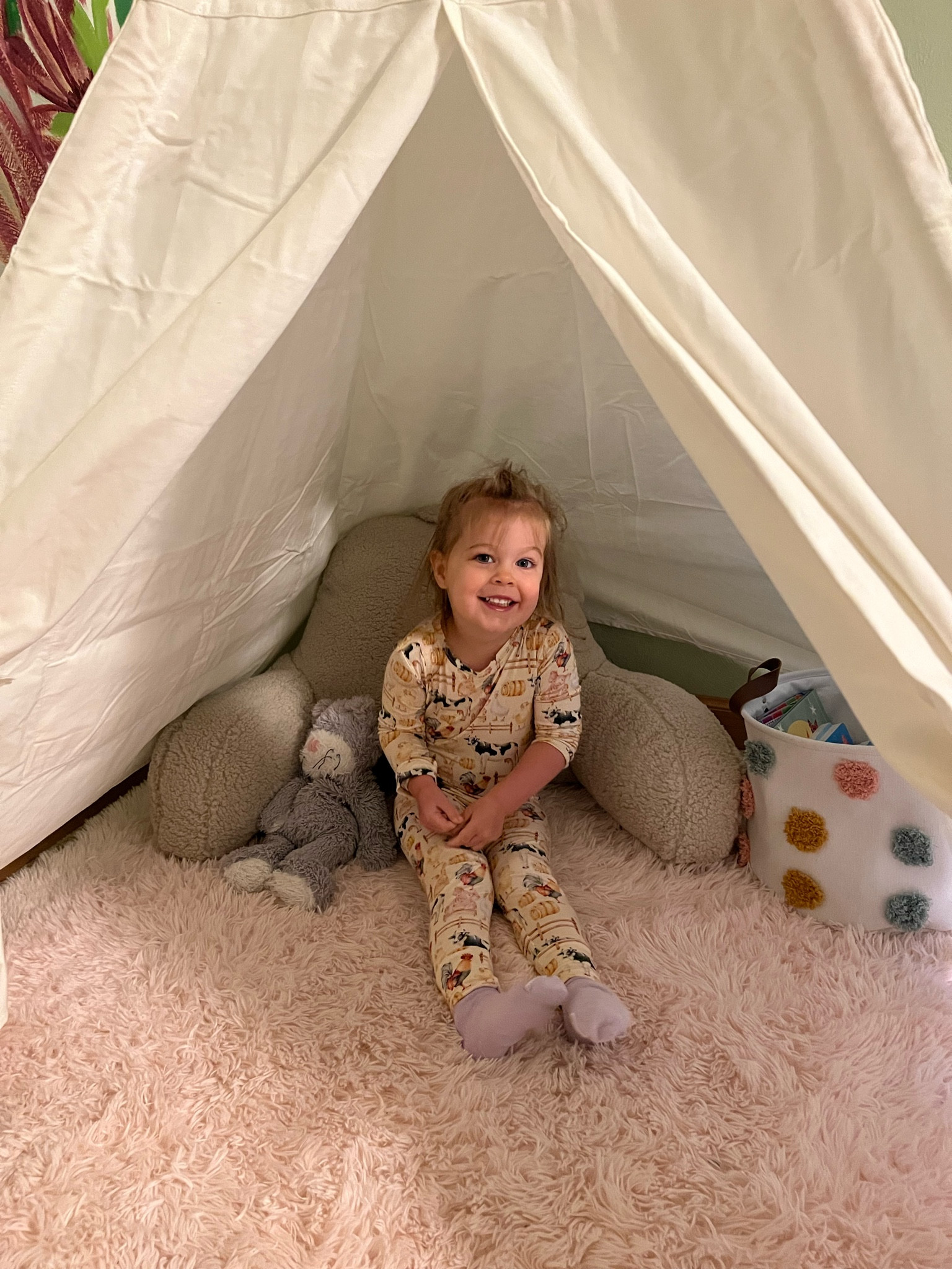 Audrey’s new book nook! 

#LTKunder50 #LTKhome #LTKkids