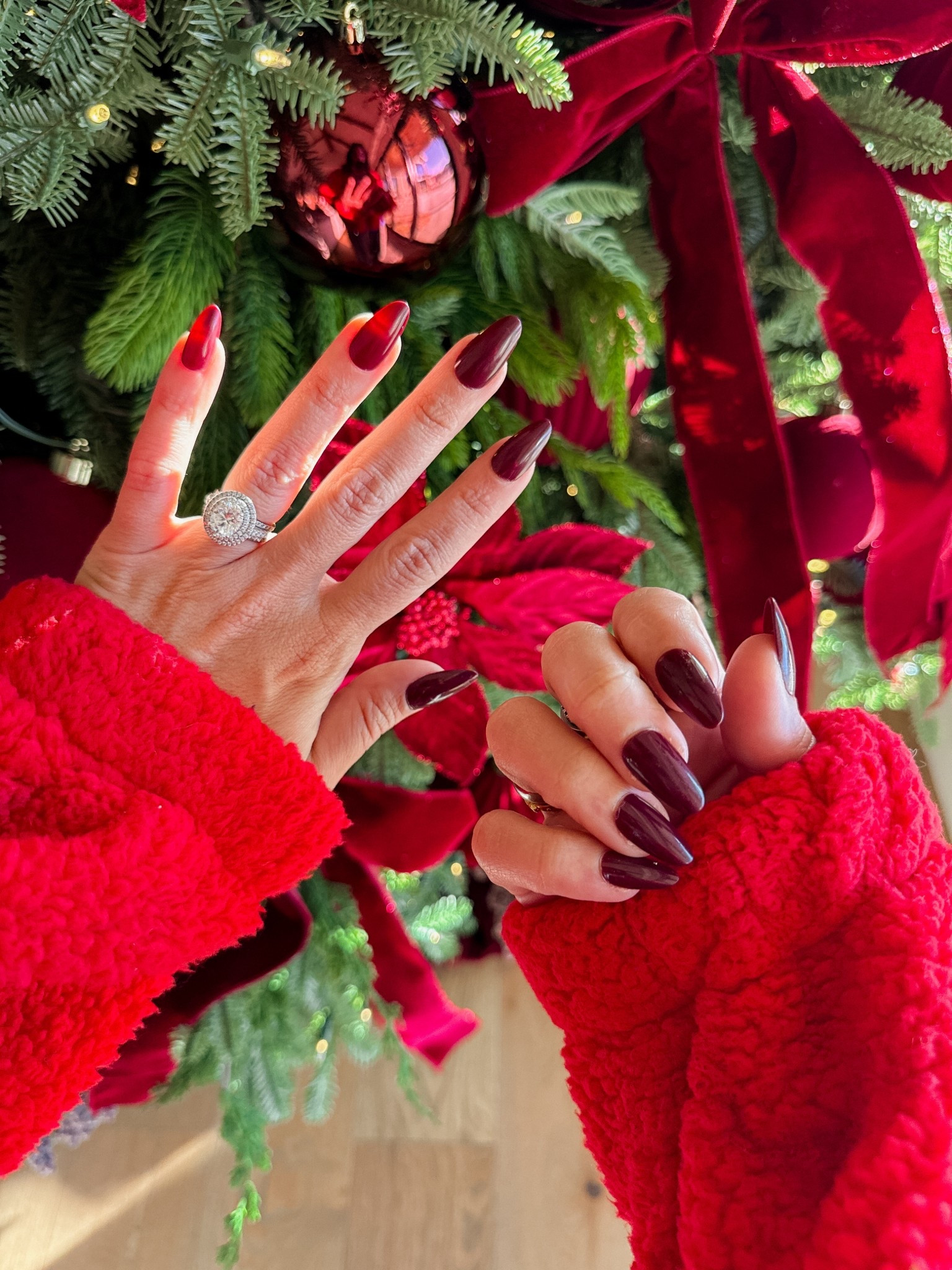 Press on nails. Deep wine


#LTKdayinmylife #LTKGiftGuide #LTKHoliday