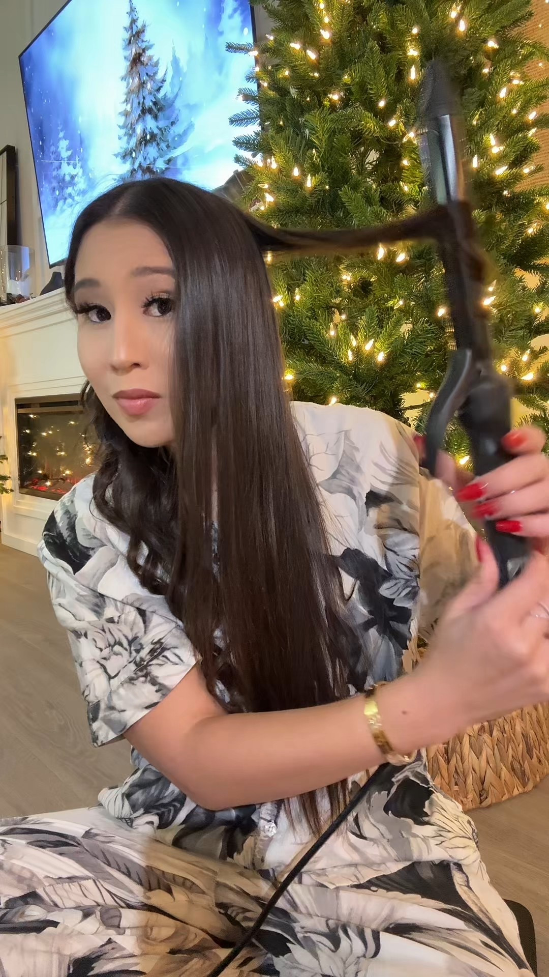 Because the holidays deserve good hair days✨🎄 #bfcm #holidayshopping #giftguide

Effortless curls | Long barrel curling iron | Fast heating curling iron | Salon results at home | Easy holiday hair tutorial | Curling iron for long hair | Soft bouncy curls | Hair styling tools that actually work I Holiday glam made simple | Beauty gifts for her I Best curling iron 2025 | Christmas beauty gifts |
Must have hair tool | Long lasting curls | Curling iron tutorial | Curls not curling | Black Friday | Cyber Monday | Gifts for Mom | Gifts for girls | Glam gifts

#LTKBeauty #LTKStyleTip #LTKSaleAlert