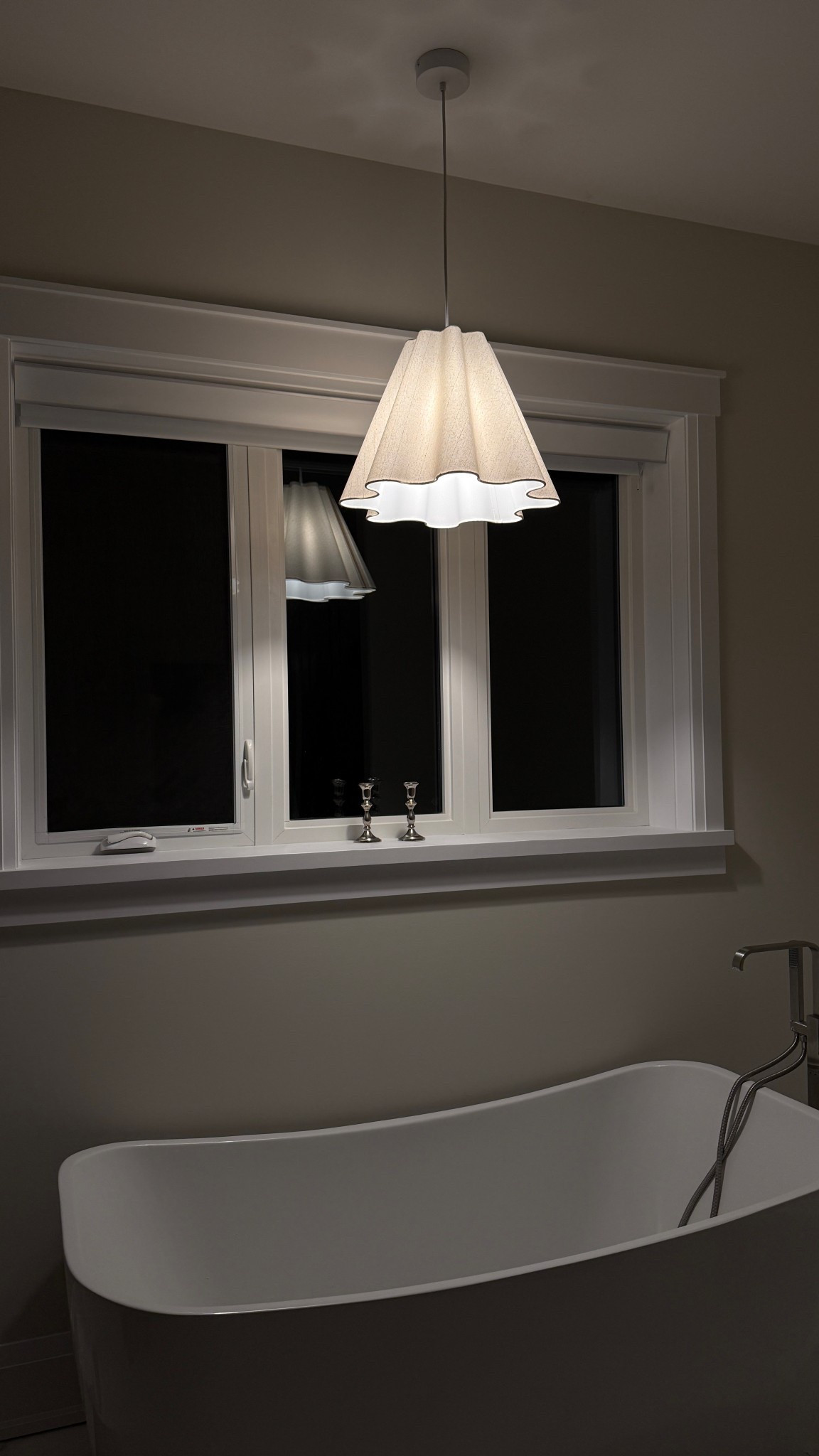 Obsessed with this pendant light we added over the bathtub! H&M home never misses 😍

#LTKHome