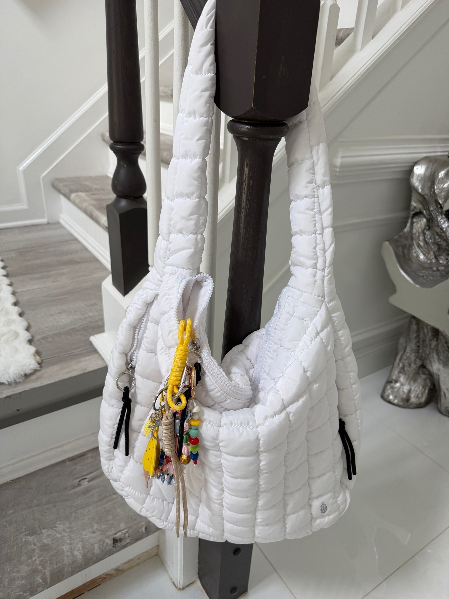 I love this white bag

#LTKdayinmylife #LTKootd #LTKmomlife