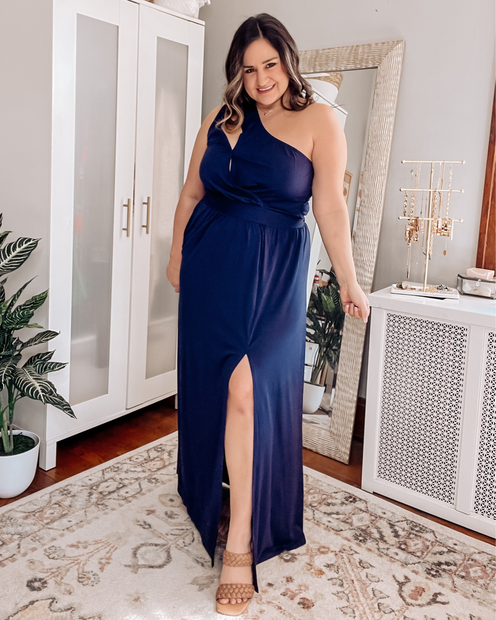 Wearing an xl in the navy blue maxi dress 💙

One shoulder dress, off the shoulder dress, cutout dress, wedding guest dress 

#LTKcurves #LTKSeasonal