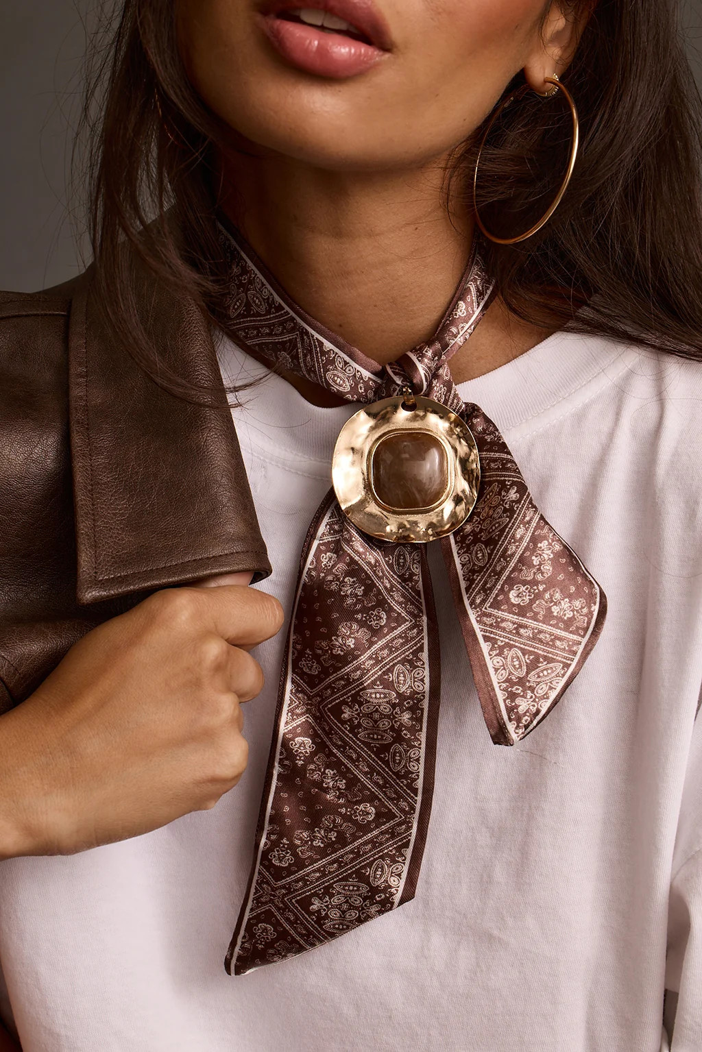 Abigail Gold Pendant Scarf Necklace | 12th Tribe