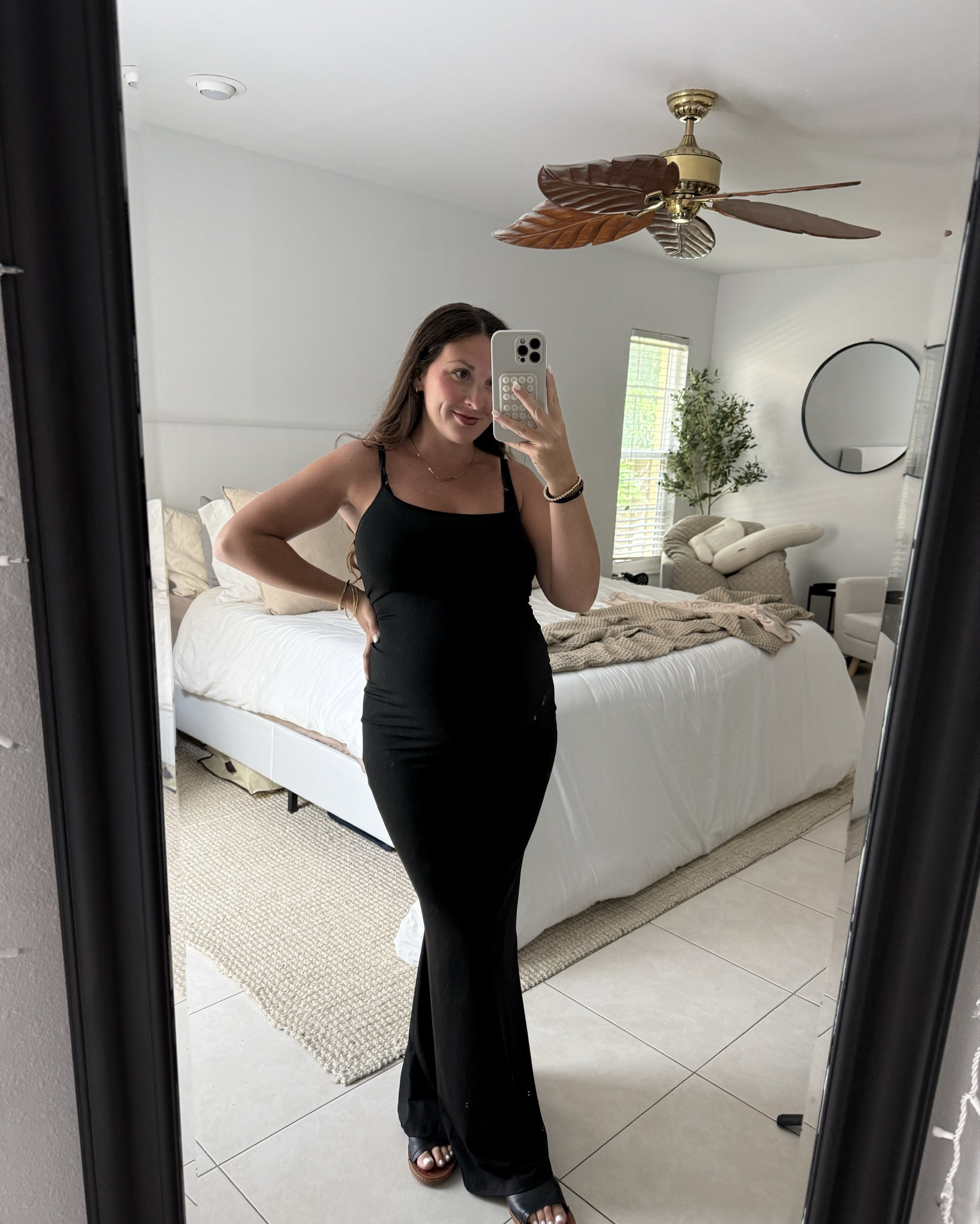The comfiest bodycon dress even works with my bump!! I kept a size small and it fits and is so stretchy - bought it in other colors too 

#LTKFindsUnder50 #LTKStyleTip #LTKBump