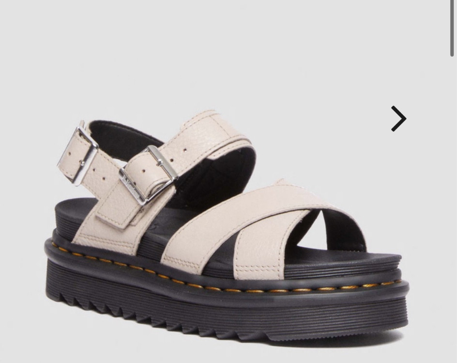 Dr Marten Sandals, fall sandals, fall outfit inspiration 

#LTKFind #LTKBacktoSchool #LTKSeasonal