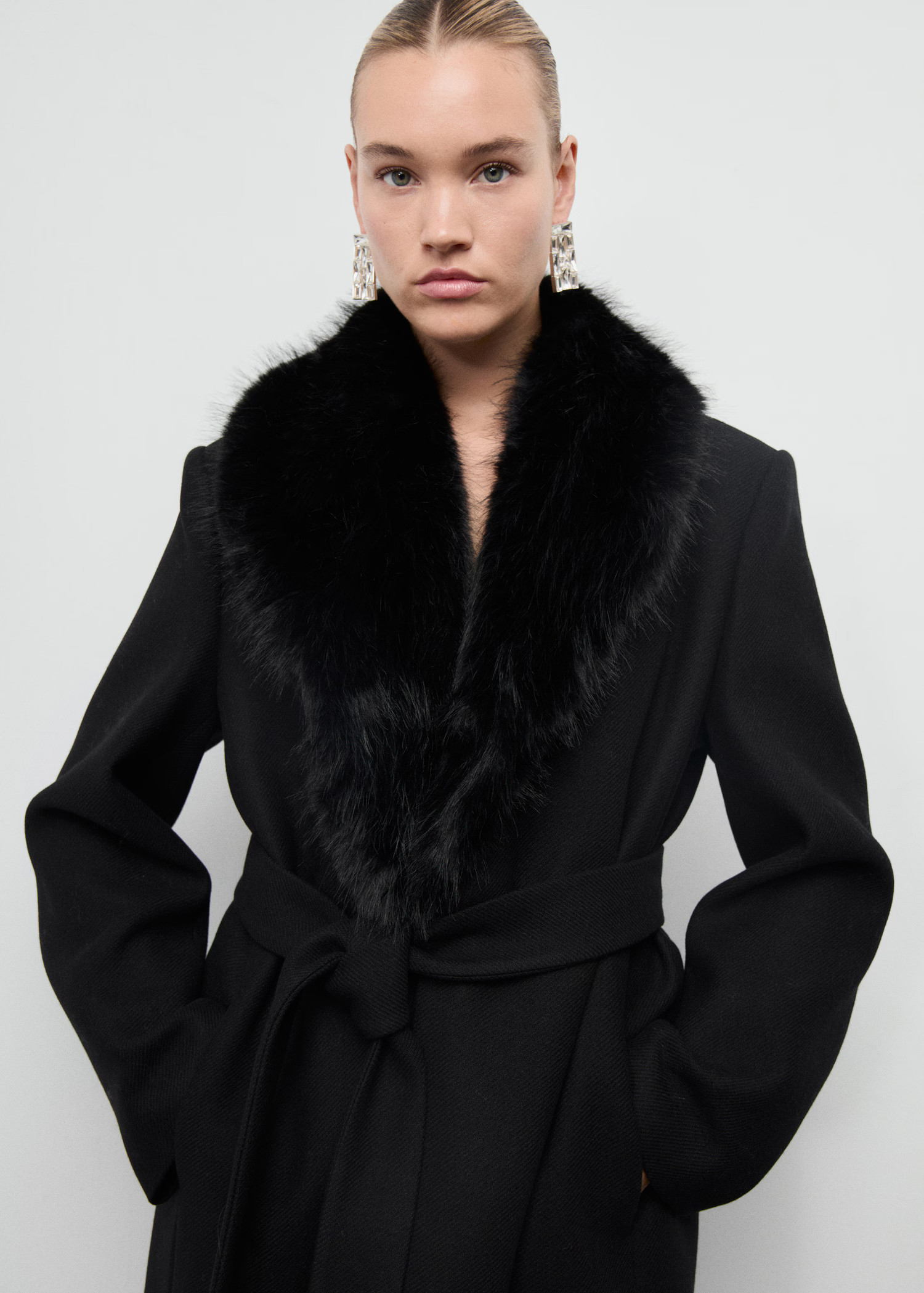 Manteco wool coat with fur collar | MANGO (UK)