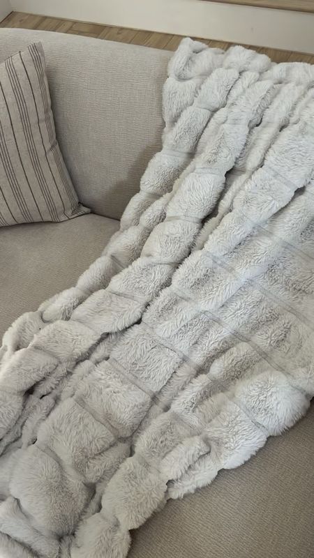 Cozy bliss faux fur throw beige blanket from Amazon. 



#LTKVideo #LTKhome #LTKfindsunder50