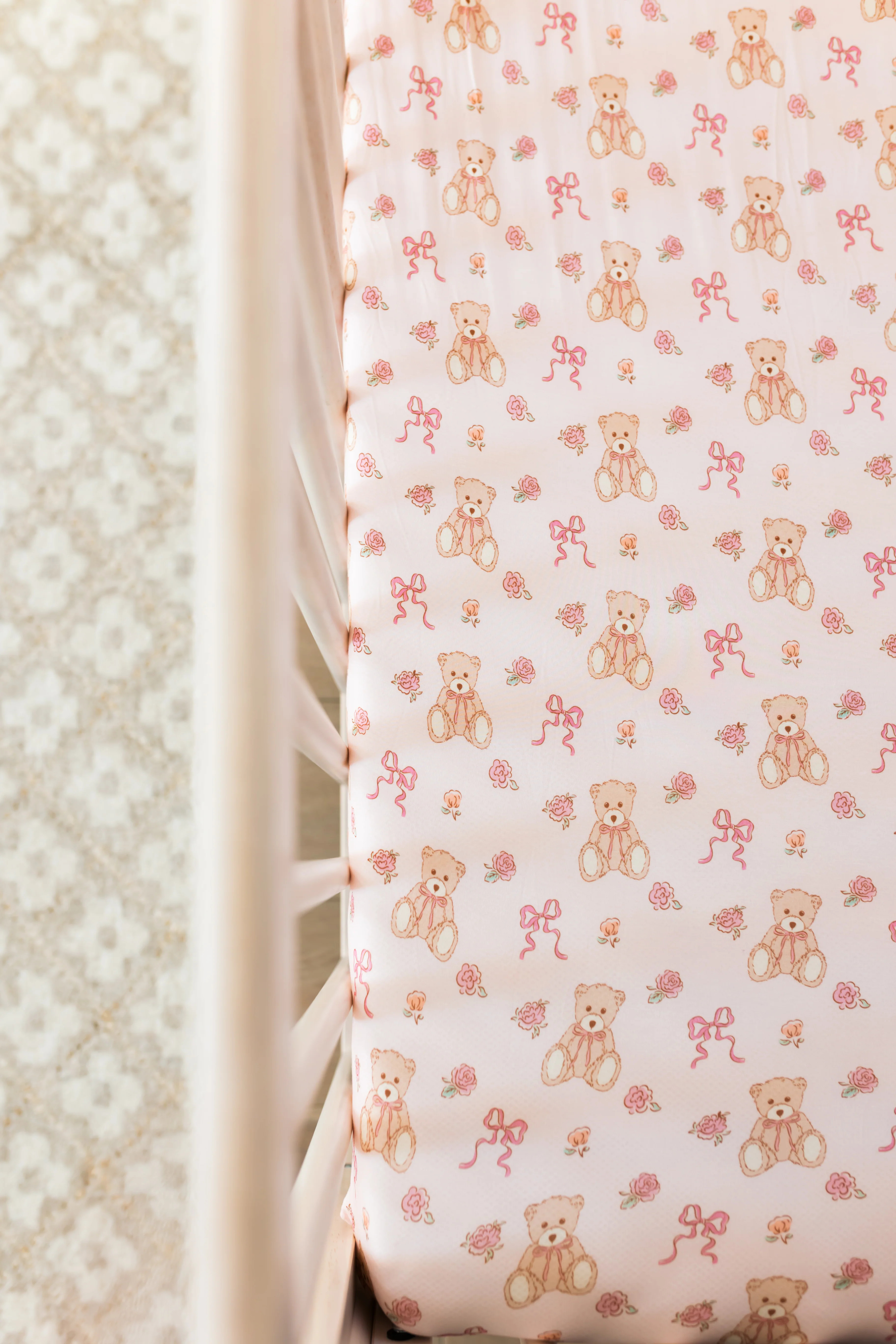 Teddy Bear and Bows Crib Sheet | In My Jammers